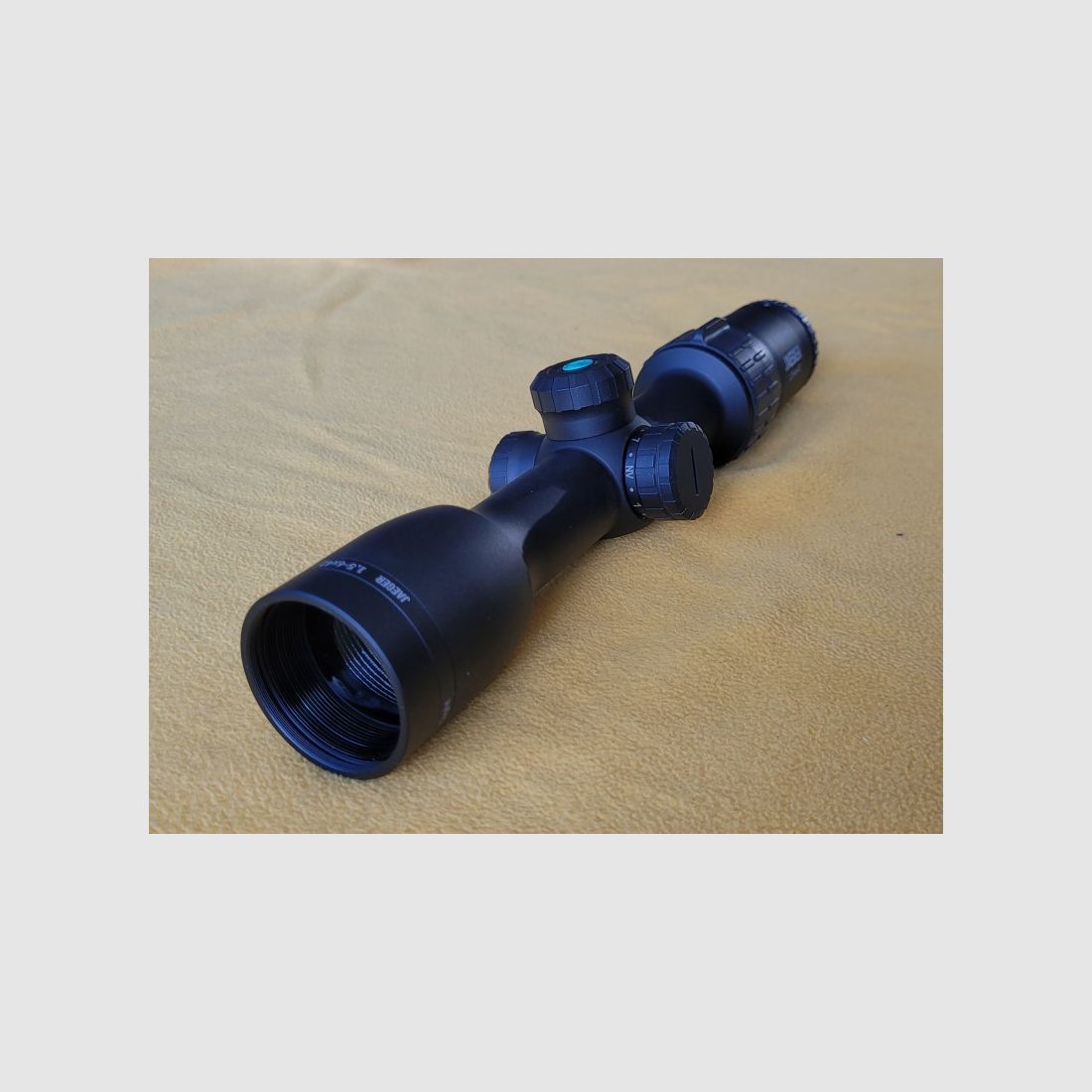 Telescopio Yukon Jaeger 1,5-6x42 con reticolo XO1i