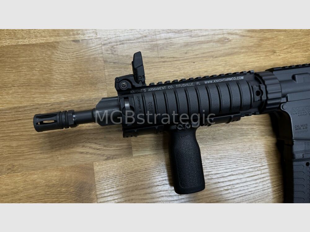 DPMS RFA3-L16 Lite 16 - 10,5" Lauf - halbautom. Büchse .223Rem System Typ AR15 AR-15 - Original Knight’s Armament Company Handschutz KAC