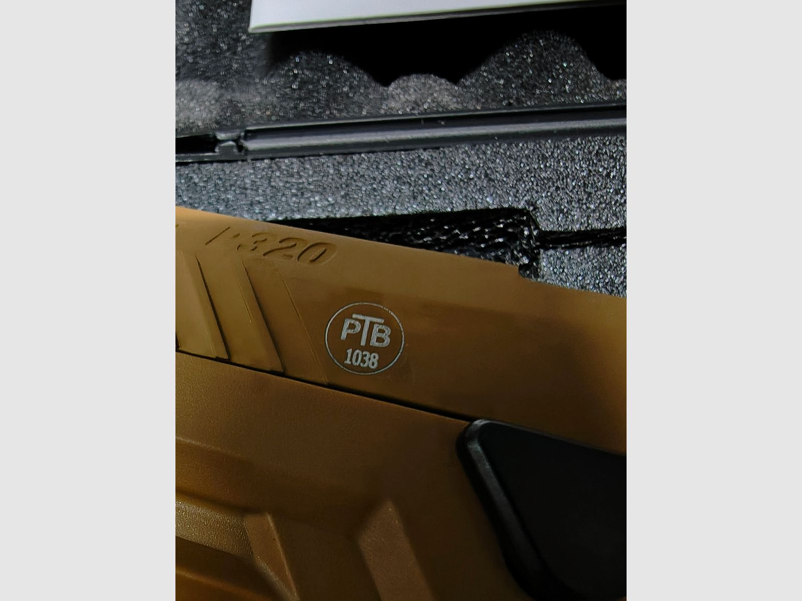 Sig Sauer P320 Ral 8000 / Dark Earth 9mm P.A.K 3 Magazine
