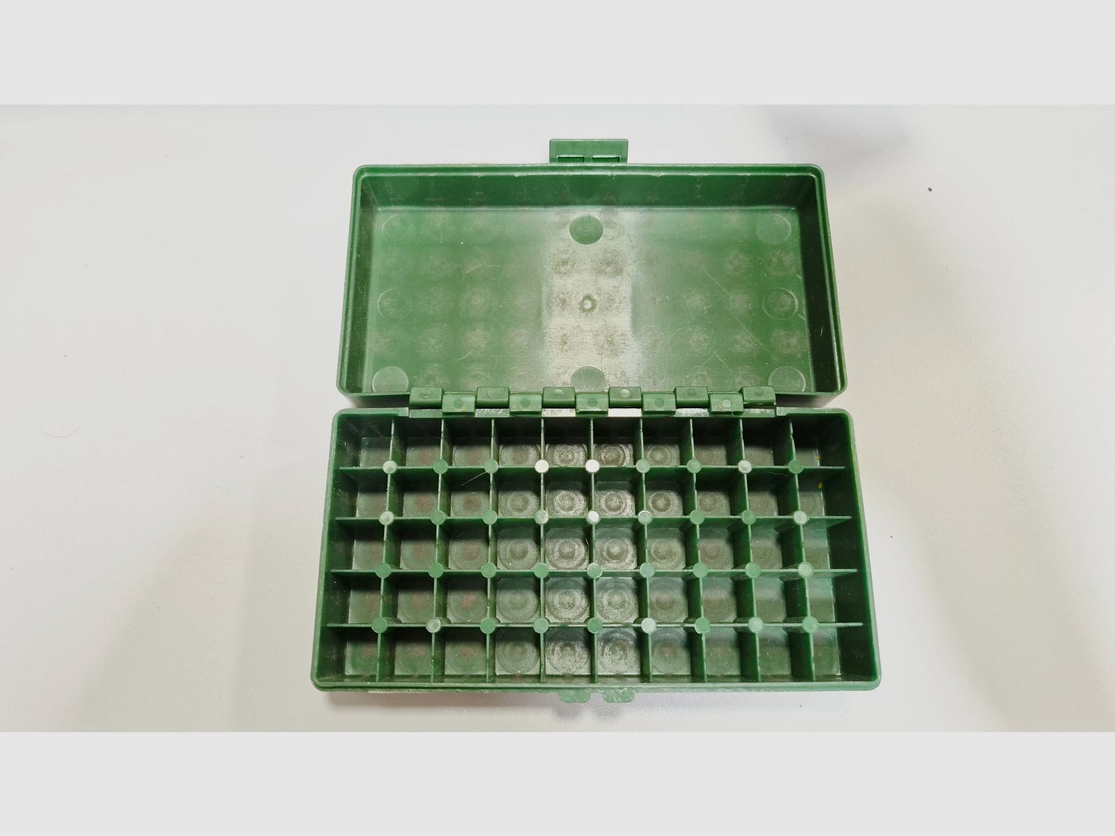 GRÜNE AUFBEWAHRUNGSBOX FÜR MUNITION 45 ACP, Bild 2 von 2