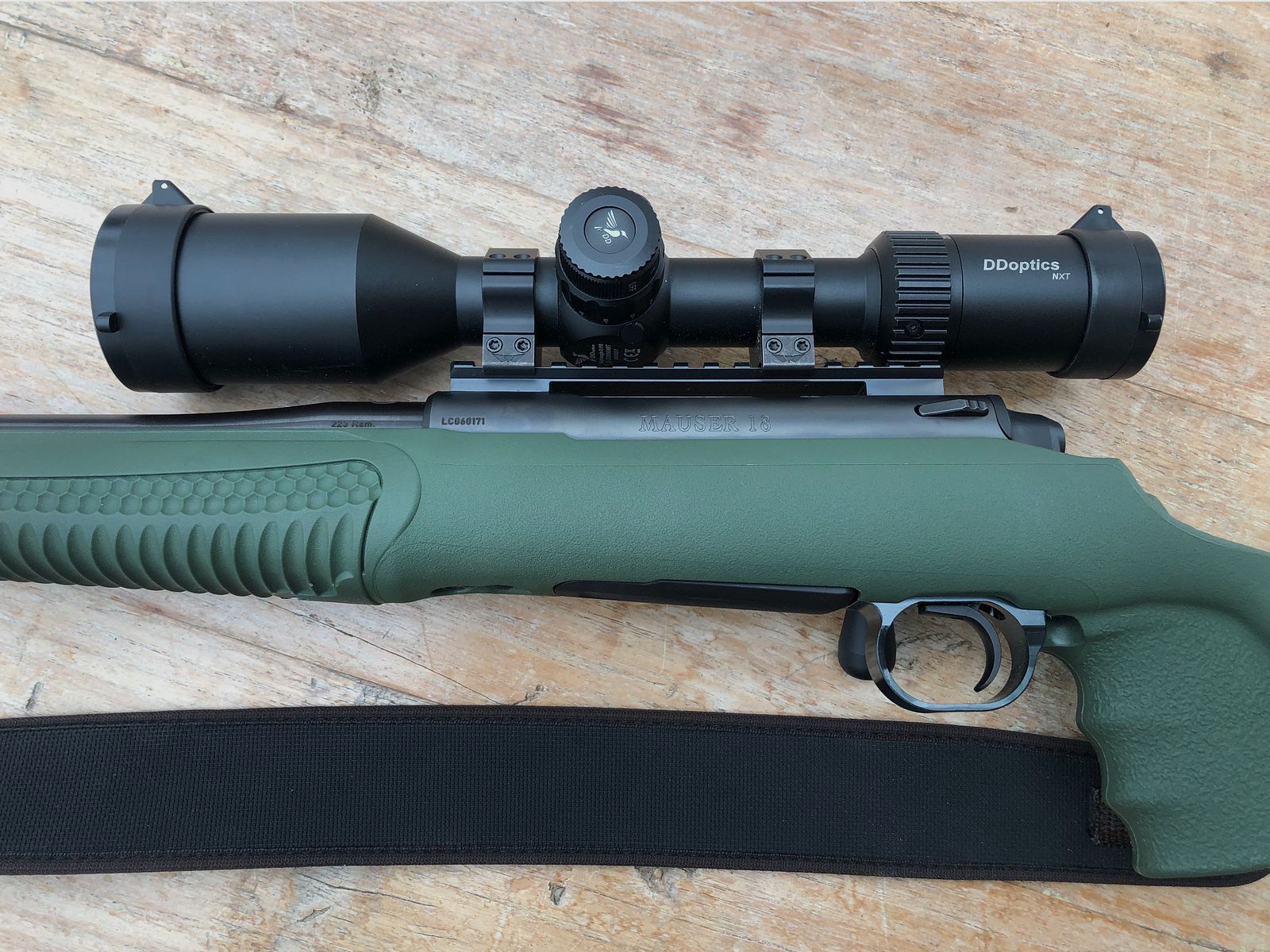 Absolut neuwertig - frisch aus dem Laden: Mauser M18 Fenris .223 Rem mit Optik und Schalldämpfer 