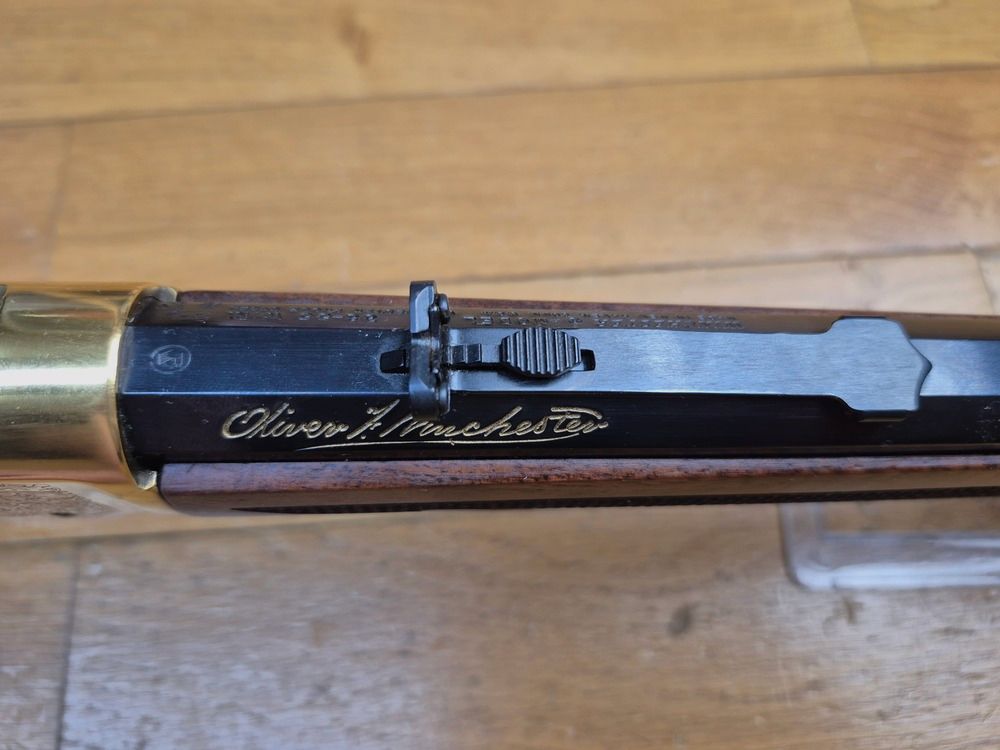 Winchester Kommemoration « Oliver F. Winchester » 1894 – 19.999 Ex. – Wunderschöne Rautenmuster – 38-55Win – Nie geschossen – Zustand TBE+++, Bild 23 von 35