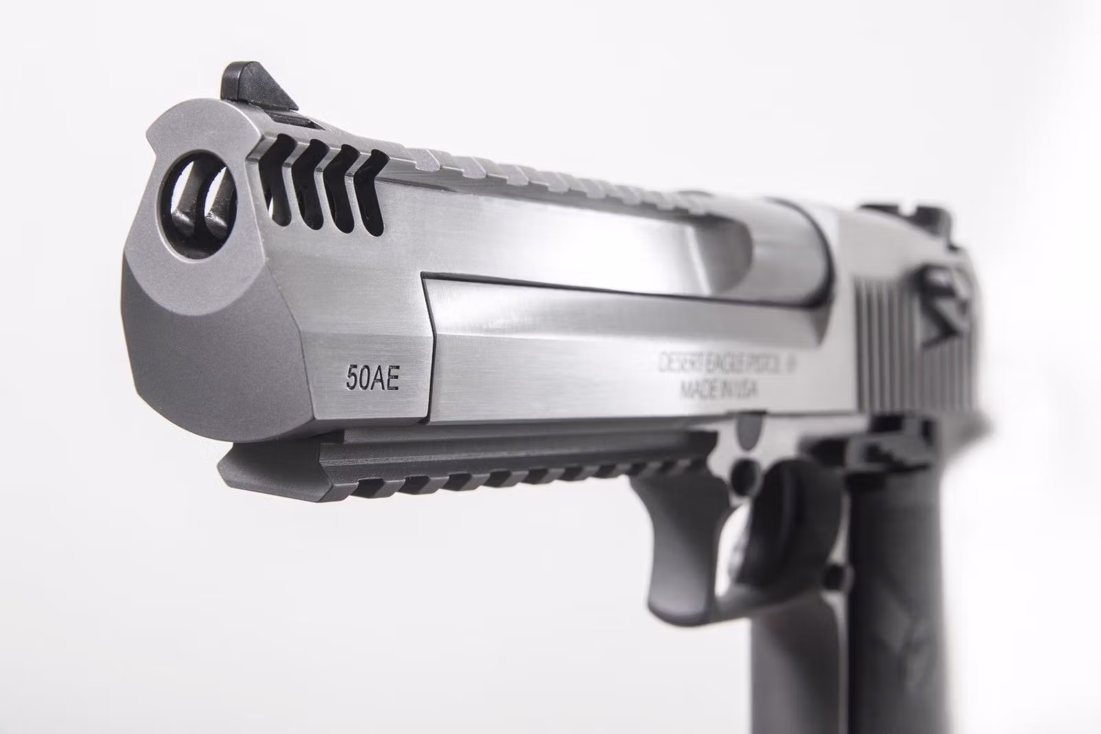 Magnum Research Desert Eagle XIX .50AE mit Muzzle Break Stainless, Bild 2 von 2