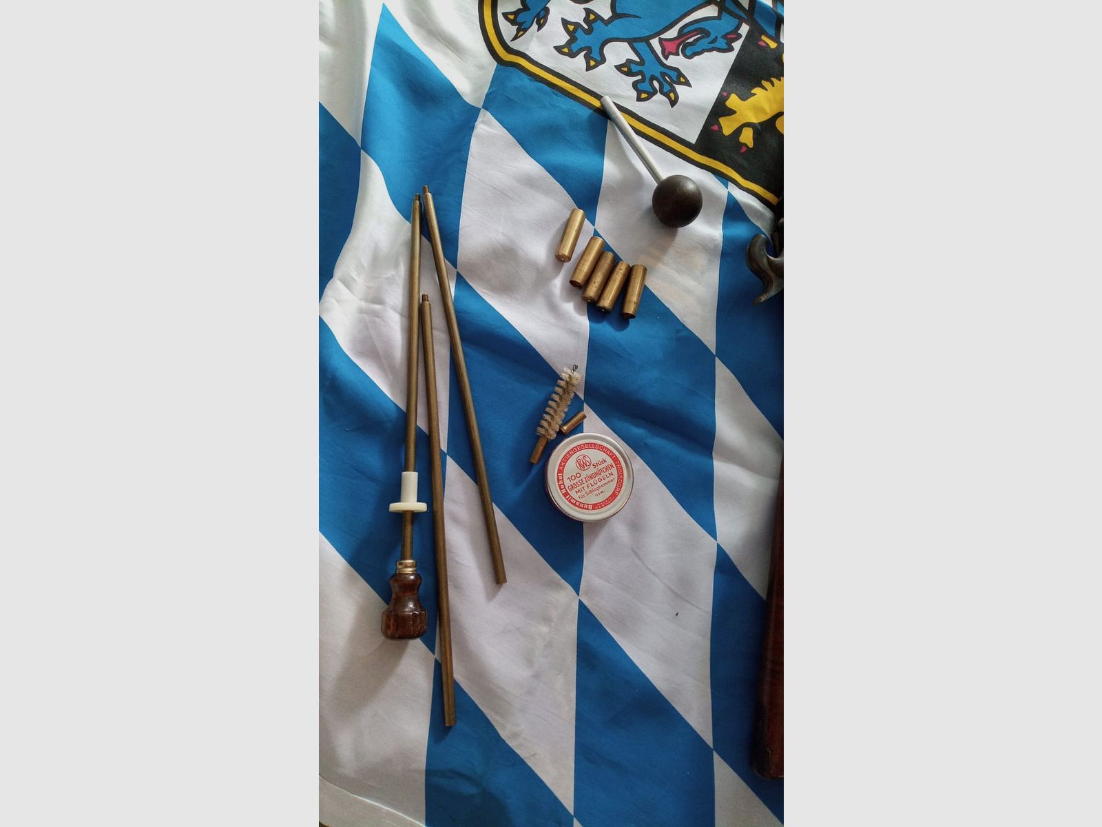 Fucile a retrocarica a percussione Pedersoli Sharps Mod. 1859 Sniper 30" Cal.45/70 Perc. Lunghezza: ca. 118cm Lunghezza della canna: ca. 74,5cm, Peso: ca. 4,5kg