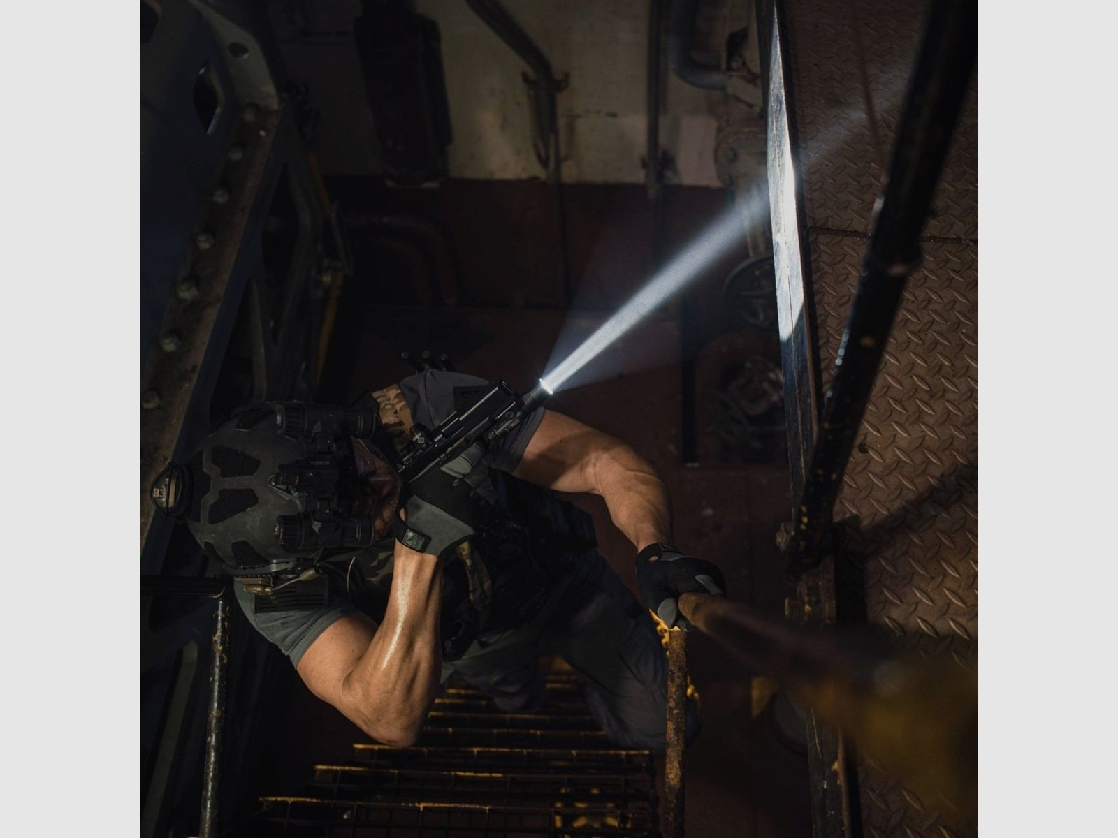Surefire - Latarka X300U-A - Czarna -1000 Lumenów - X300U-A, zdjęcie 12 z 13
