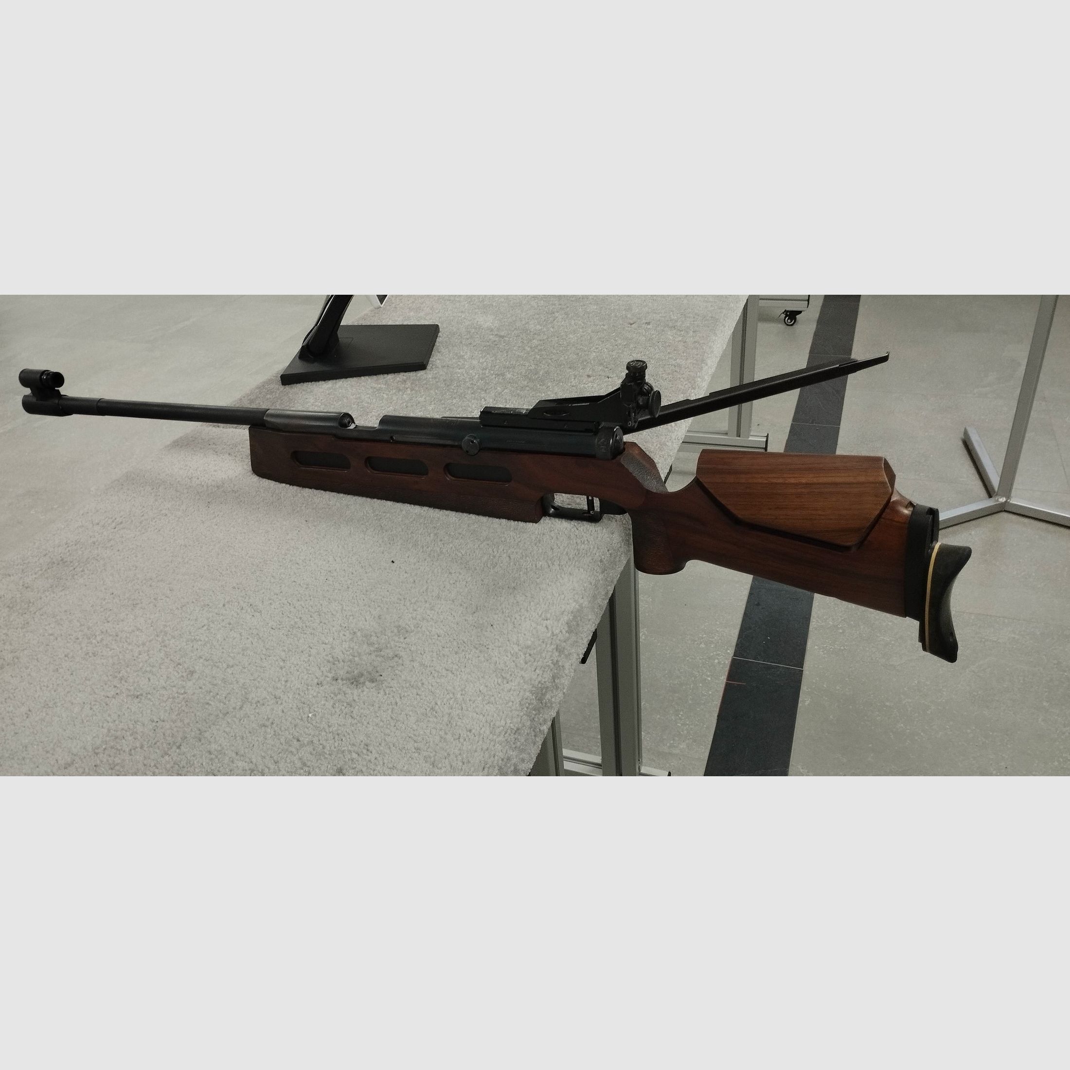 DIANA 75 Match Luftgewehr Cal.4,5mm + verstellbares Ringkorn 