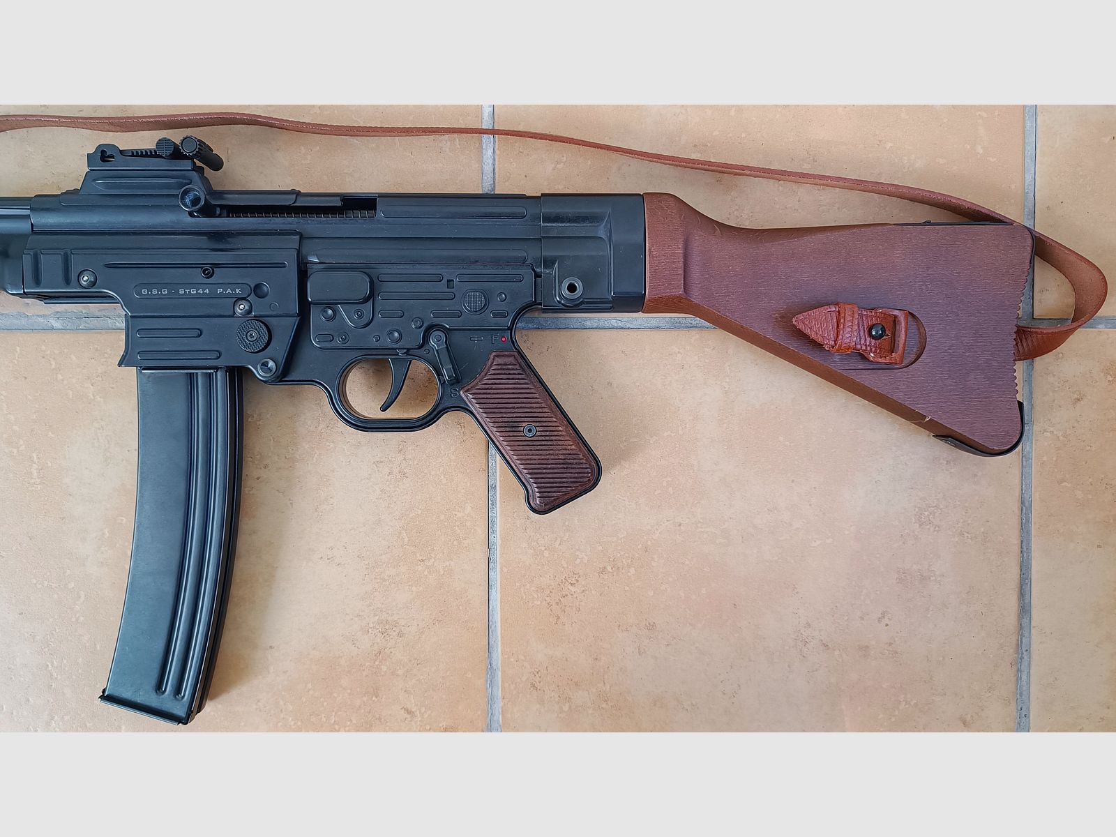 GSG StG 44 Schreckschussgeweer 9 mm P.A.K. incl. draagriem en foedraal, afbeelding 8 van 15
