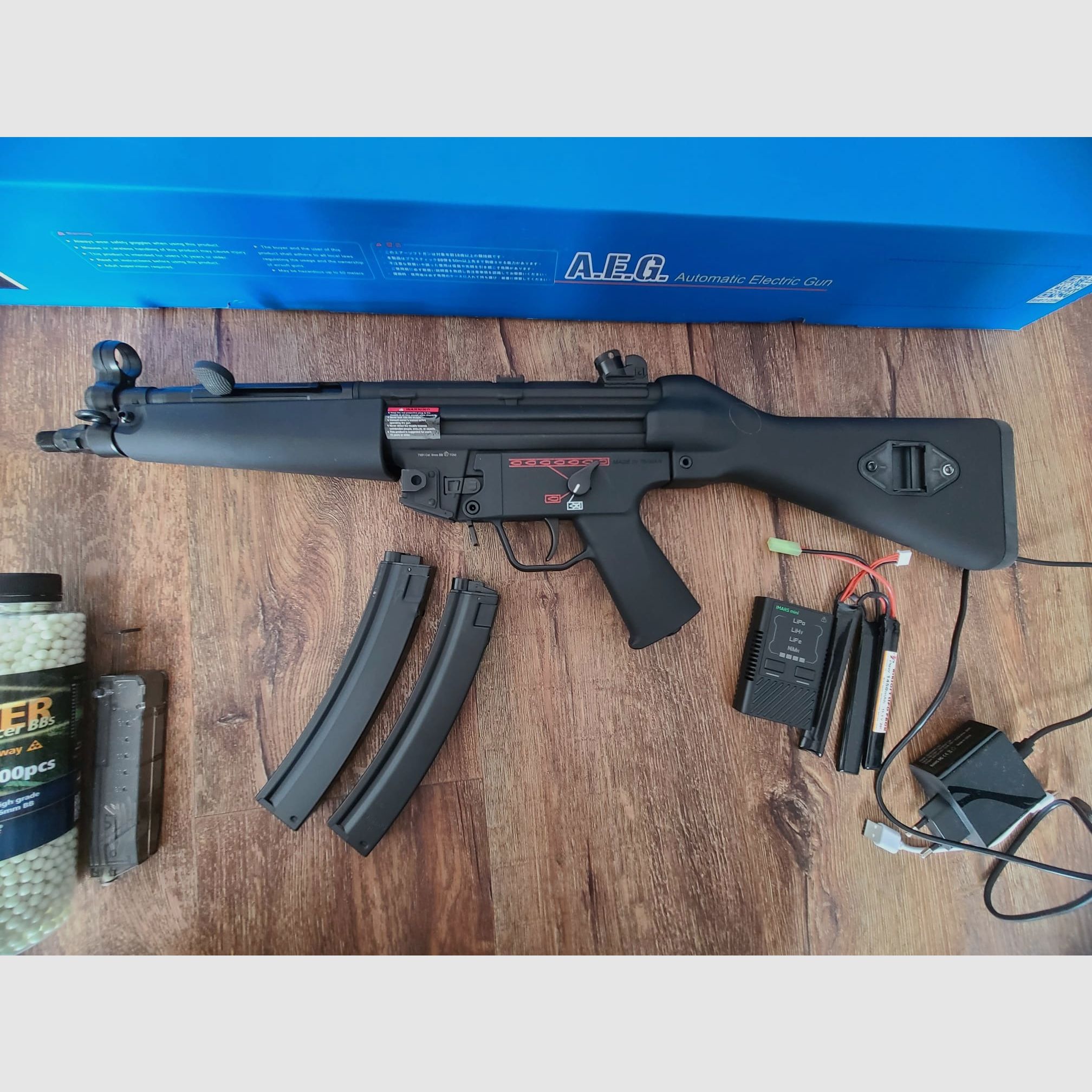 MP5 Airsoft by G&G S-AEG 1.12J including accessories