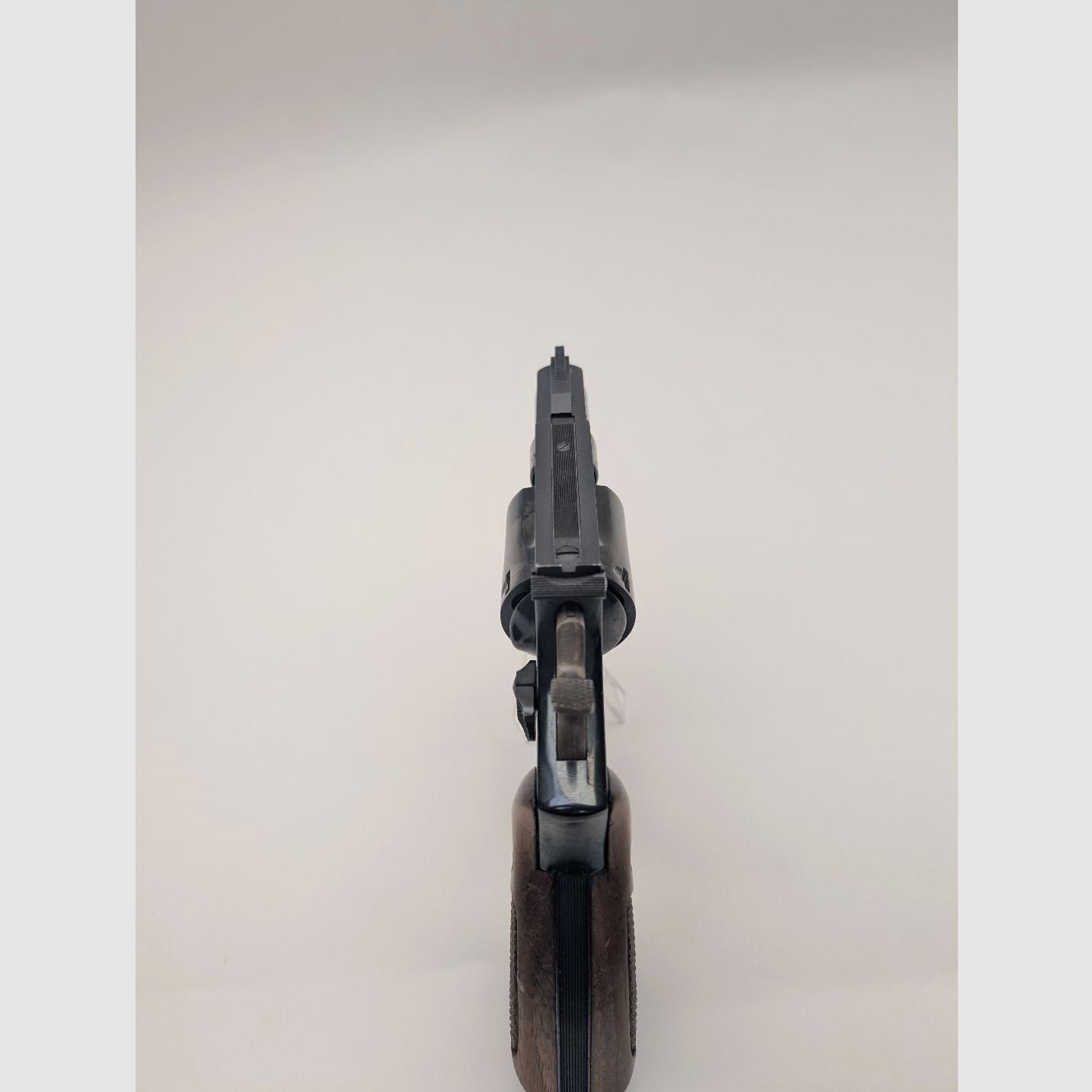 Smith en Wesson revolver kal.38 Mod.15 Snub Nose