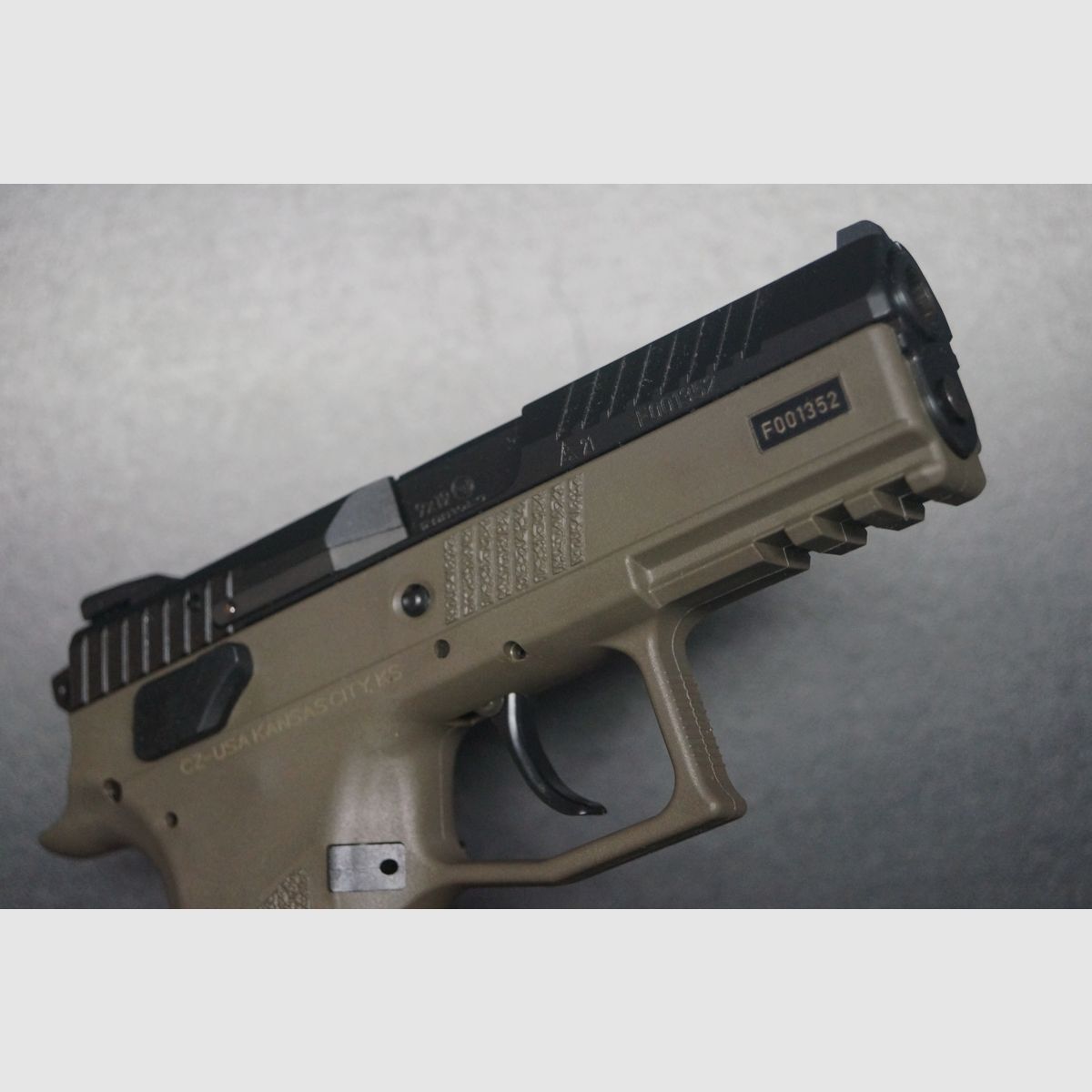 CZ P-07 OD GREEN, image 2 sur 6