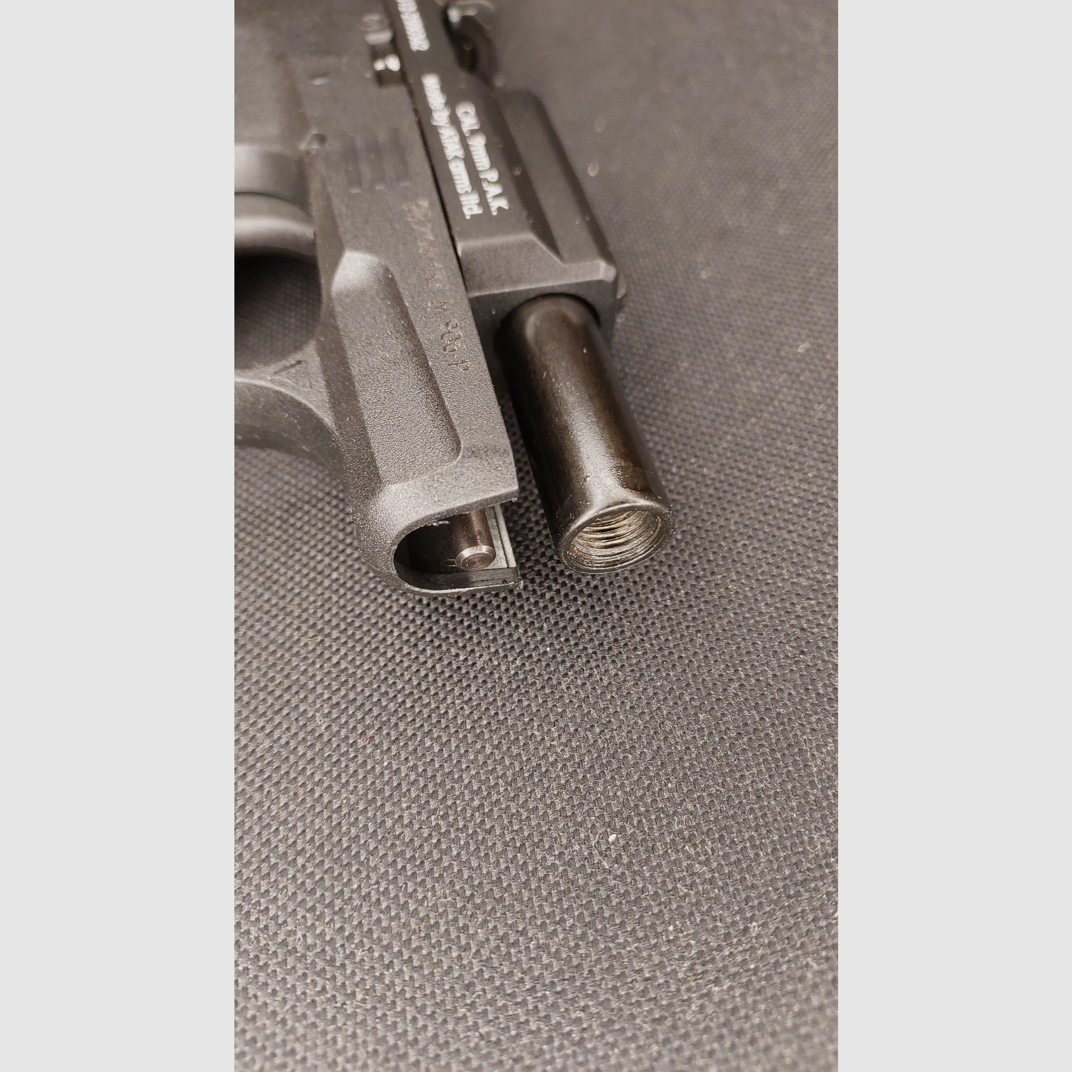 Zoraki 906-P blank firing pistol blued black 9mm P.A.K. (PTB 1099) - 906 like new!