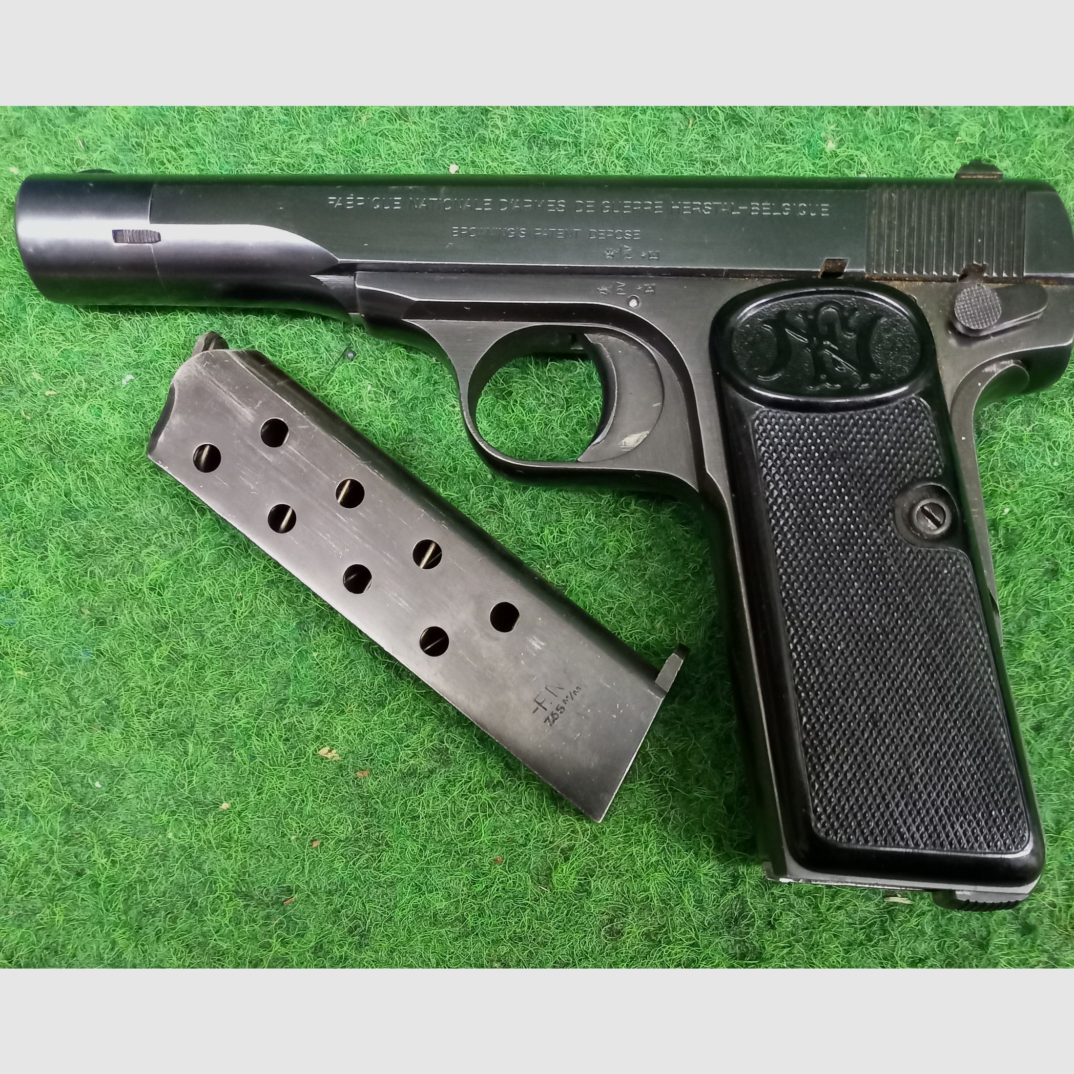 Aus Polizeisammlung, 1910/22 Bavaria Banks im Kaliber 7,65mm Browning.