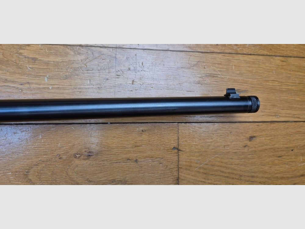 Très belle carabine Winchester Model 77 – Arme semi-automatique en cal. 22LR – La compagne du jeune américain d&rsquo;après guerre – Arme idéale de chasse à la vermine et ennemie personnelle de toute canette ! – 8 coups – Très belle fabrication Winchester New Haven de 1962 – État plus que très bon – TBE++, image 40 sur 41