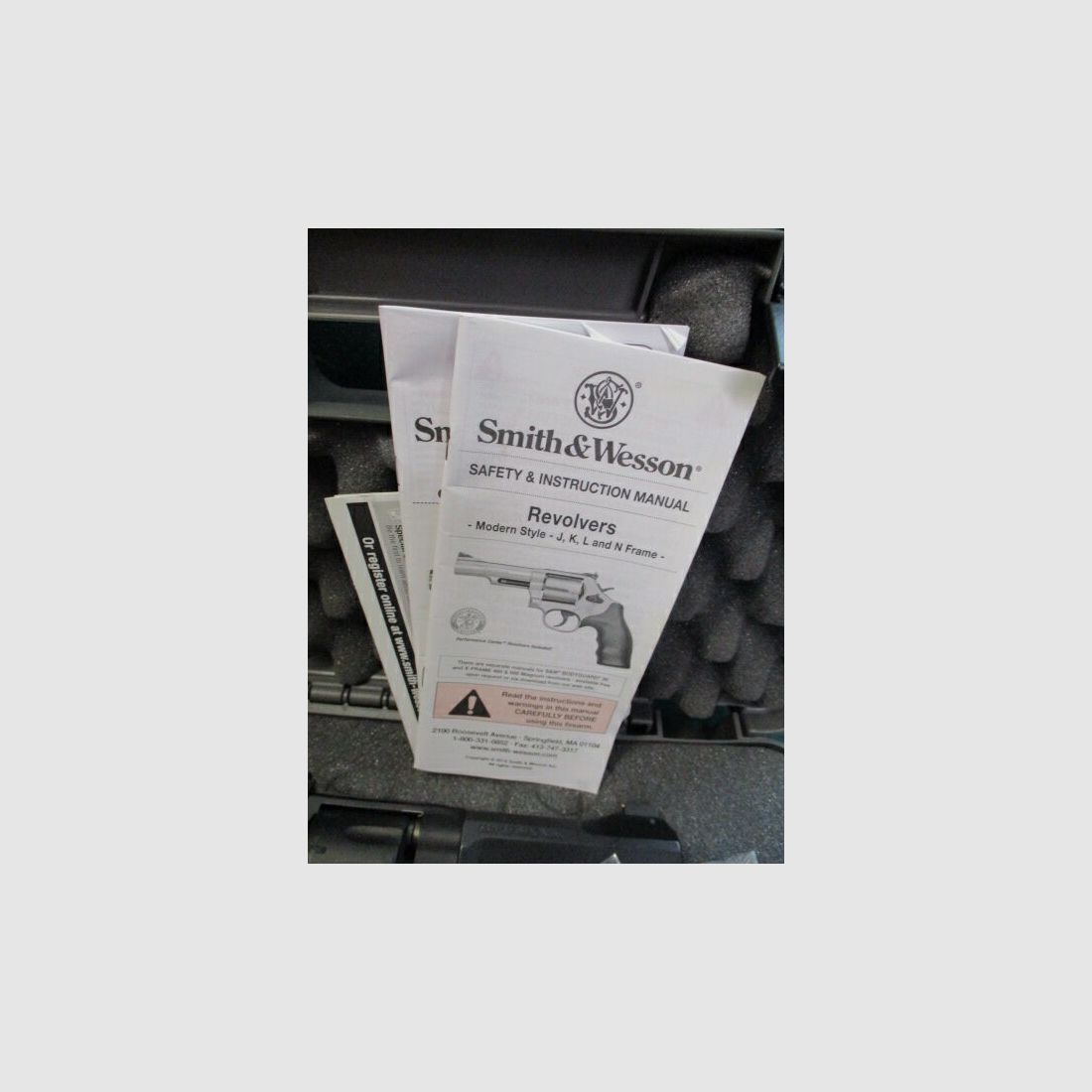 Revolver Smith & Wesson Performance Center M327 TRR8 5-inch in Box M327