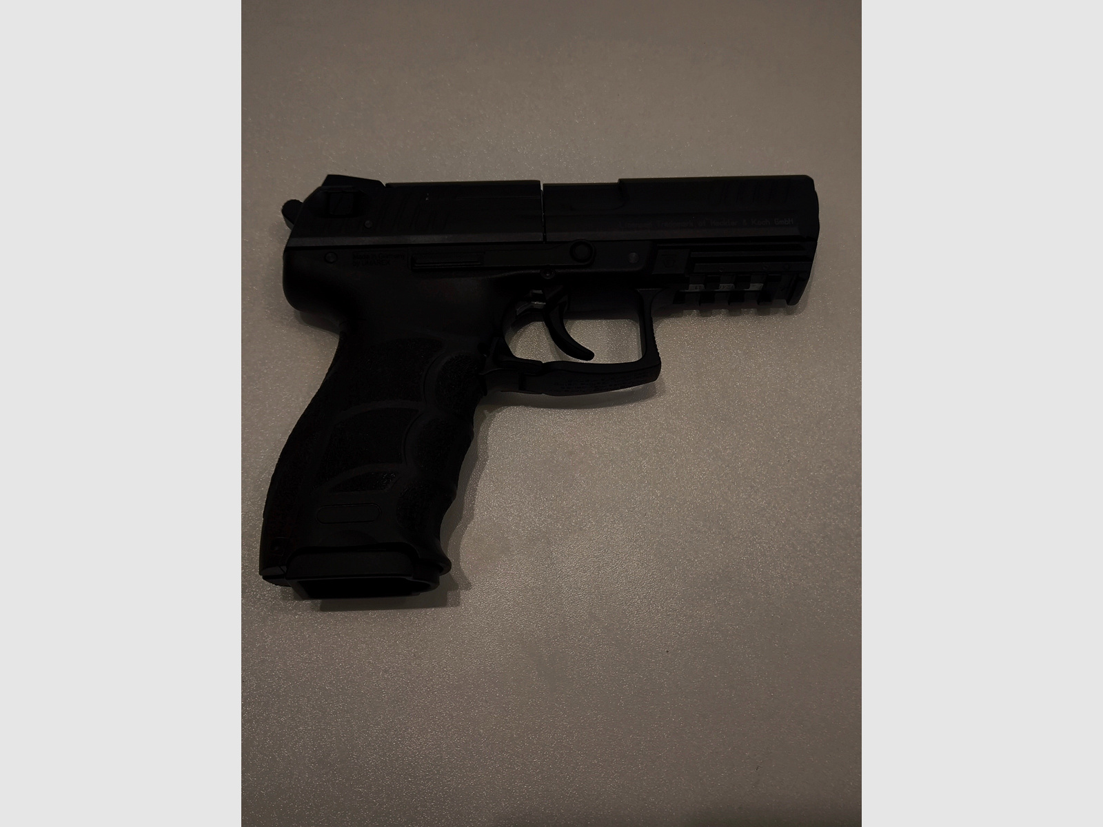 H&K P30 CO2 air pressure pistol