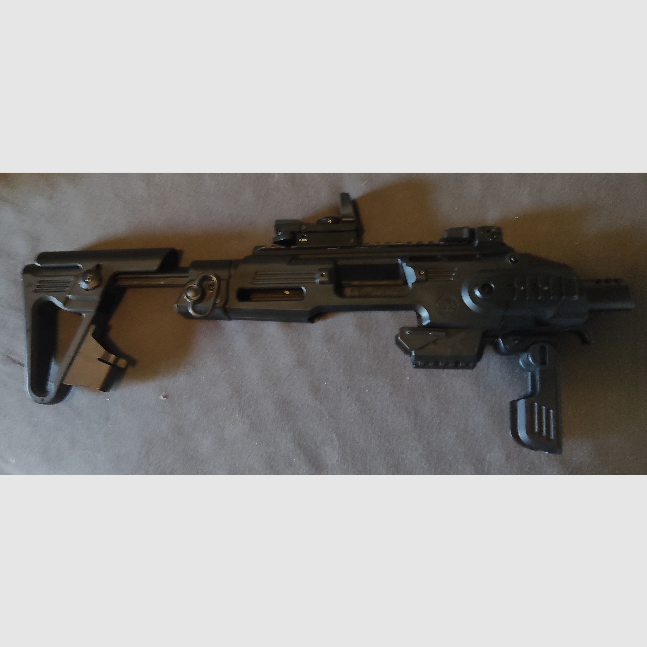 Glock 18C GBB - G18C inkl. Magazinen, Roni Kit und Visier 