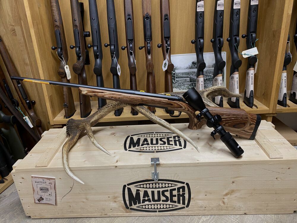 Browning X-Bolt Hunter Eclipse, mit AKAH 2,5-10x50, ohne Schiene
