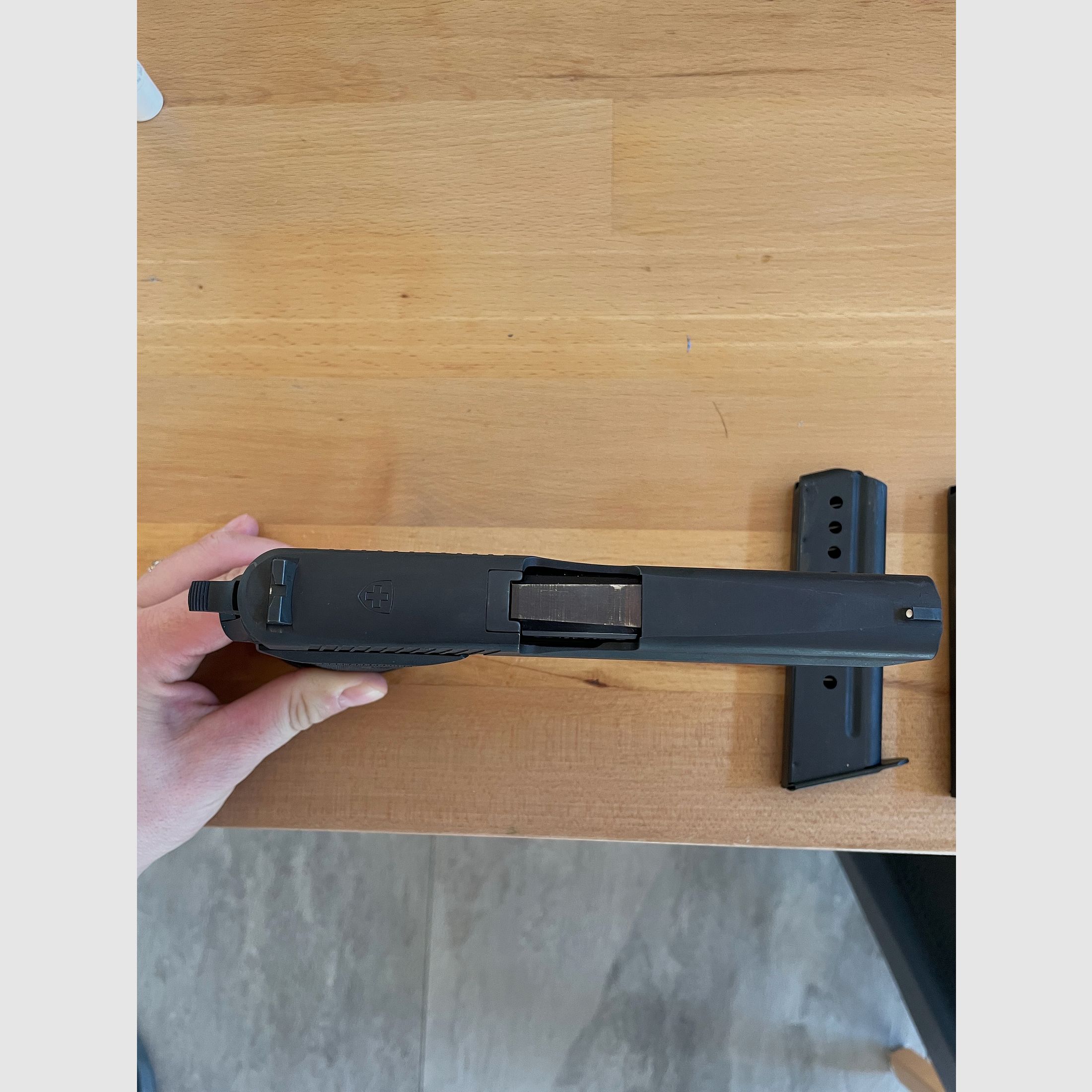 SIG  P220 (Pist 75) - Neuwertig aus Zeughausbestand