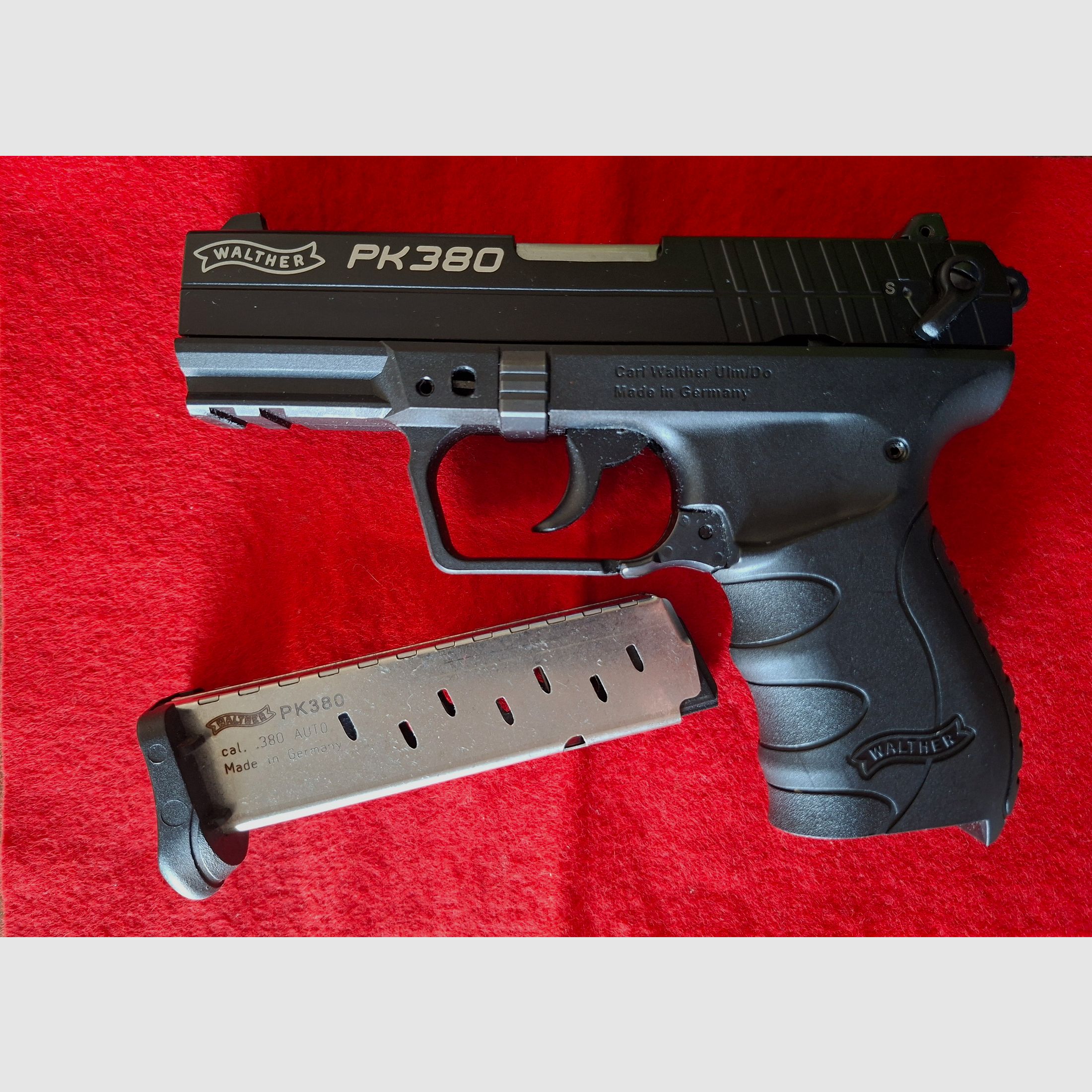 Walther PK380 black, 9 mm short, + paddle holster