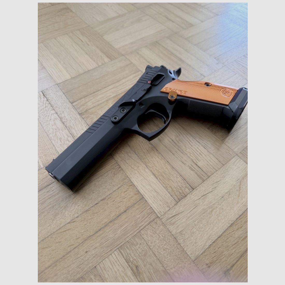 CZ 75 Tactical Sport Orange, 9mm Para