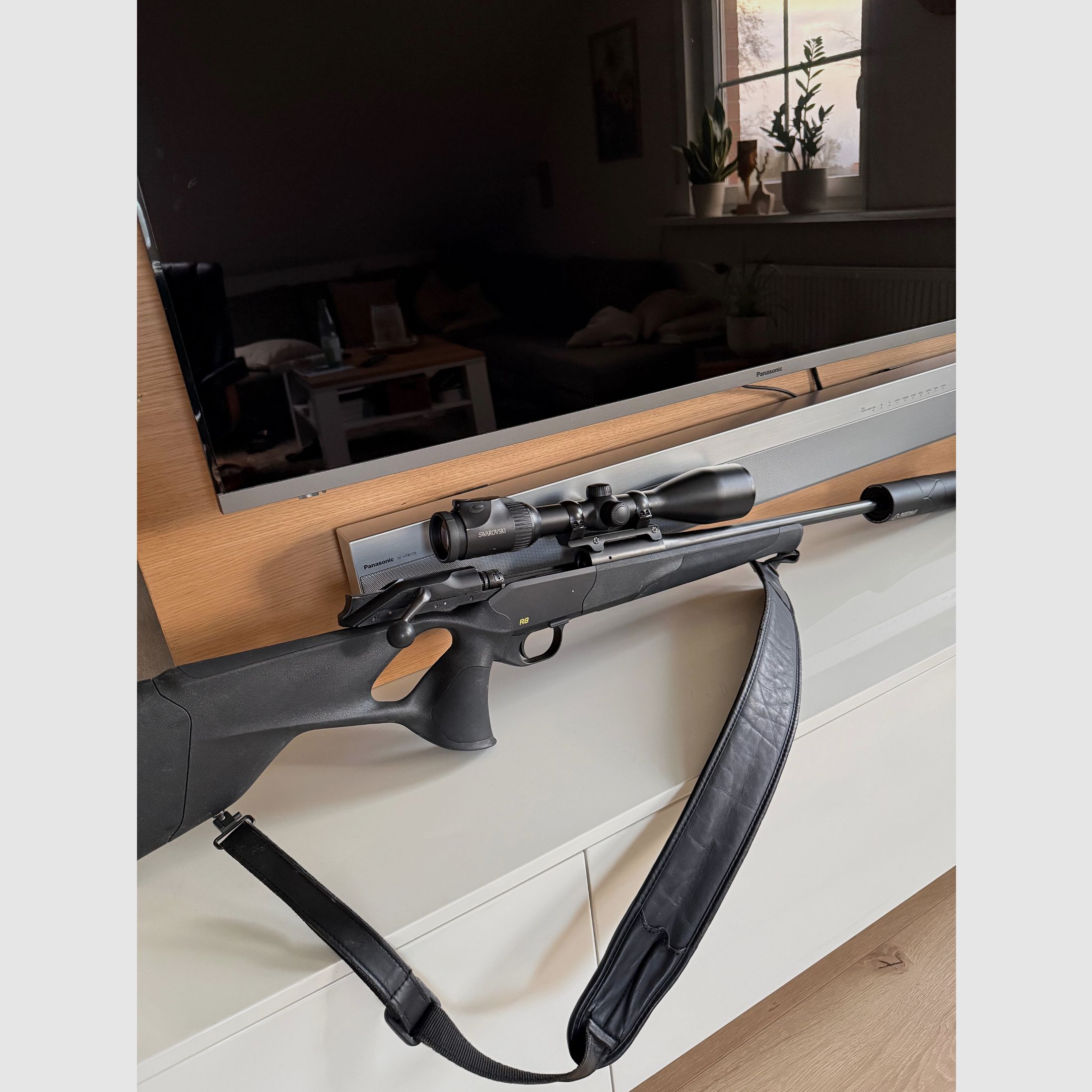 Blaser R8 mit Swarovski Z6i 2,5-15x56 und Roedale Schalldämpfer