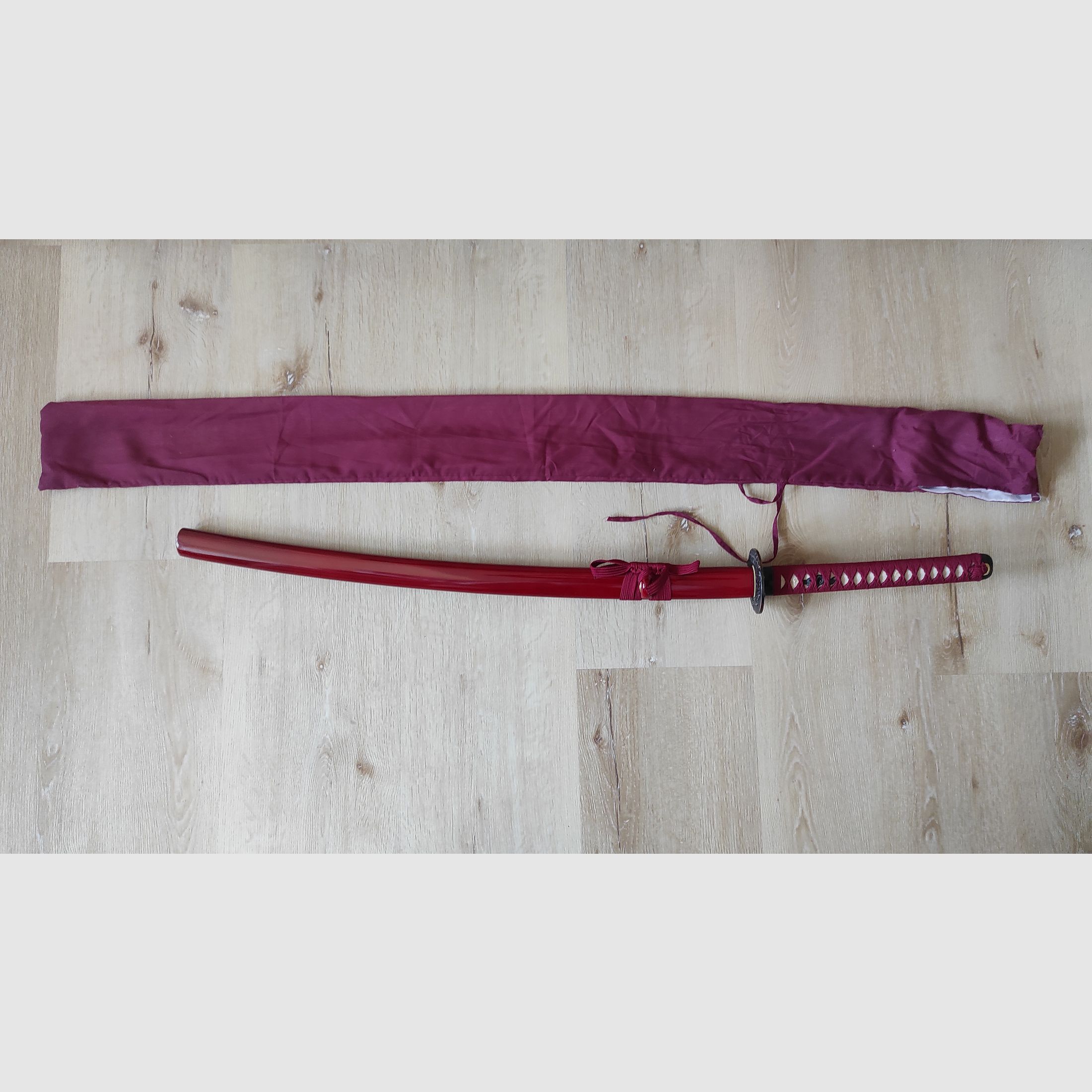 Katana, Samuraischwert rot mit Stoffbeutel geschliffene Klinge