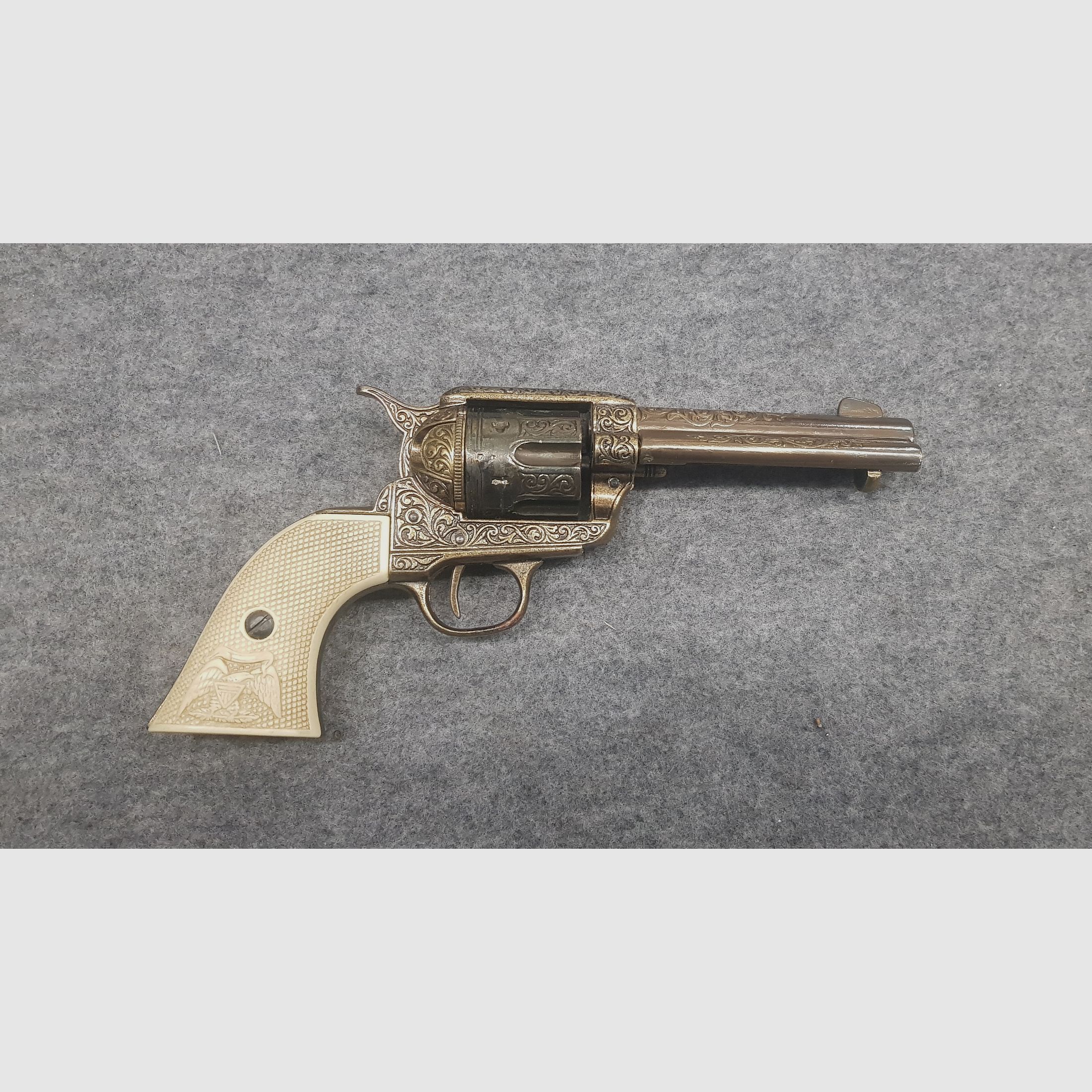 Peacemaker 45 Western Revolver Single Action Magnum Derringer  Deko Modell Denix Kavallerie USA 1873