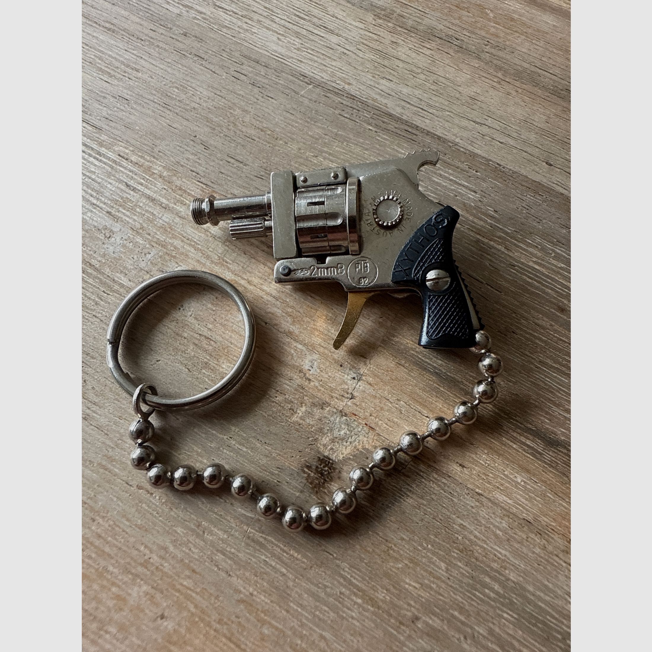 Xythos Pinnfire 2mm Schlüsselanhänger Signalmunition Knallpatronen Geschenkbox 