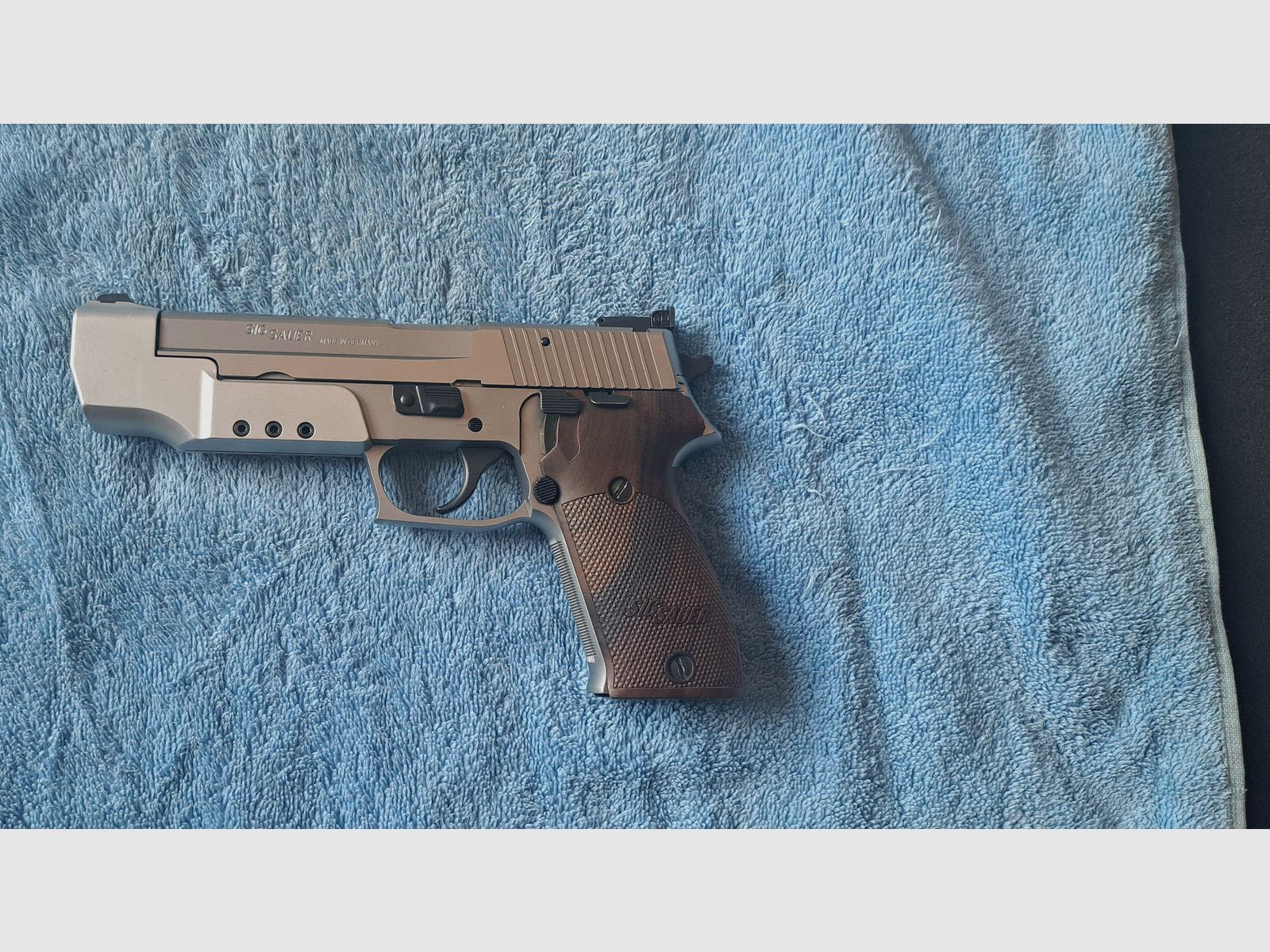 Pistola de deporte Sig Sauer P 220 .45 ACP