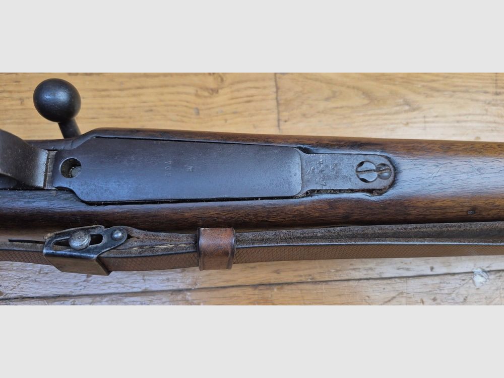 Hermoso rifle reglamentario K98 – Período del III Reich – Reacondicionado en 8 x 57 JRS (y no IS de origen) – Código "42' – Fabricado por Mauser Oberndorf en 1939 – Sin número de serie único – Excelente mecánica – Culata y madera sin marcar y en TBE – Bonito cañón con buenas estrías – Correa – Bonito conjunto y buena arma 100% de la época – TBE, imagen 14 de 36