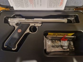 RUGER MARK IV TARGET .22 LFB.