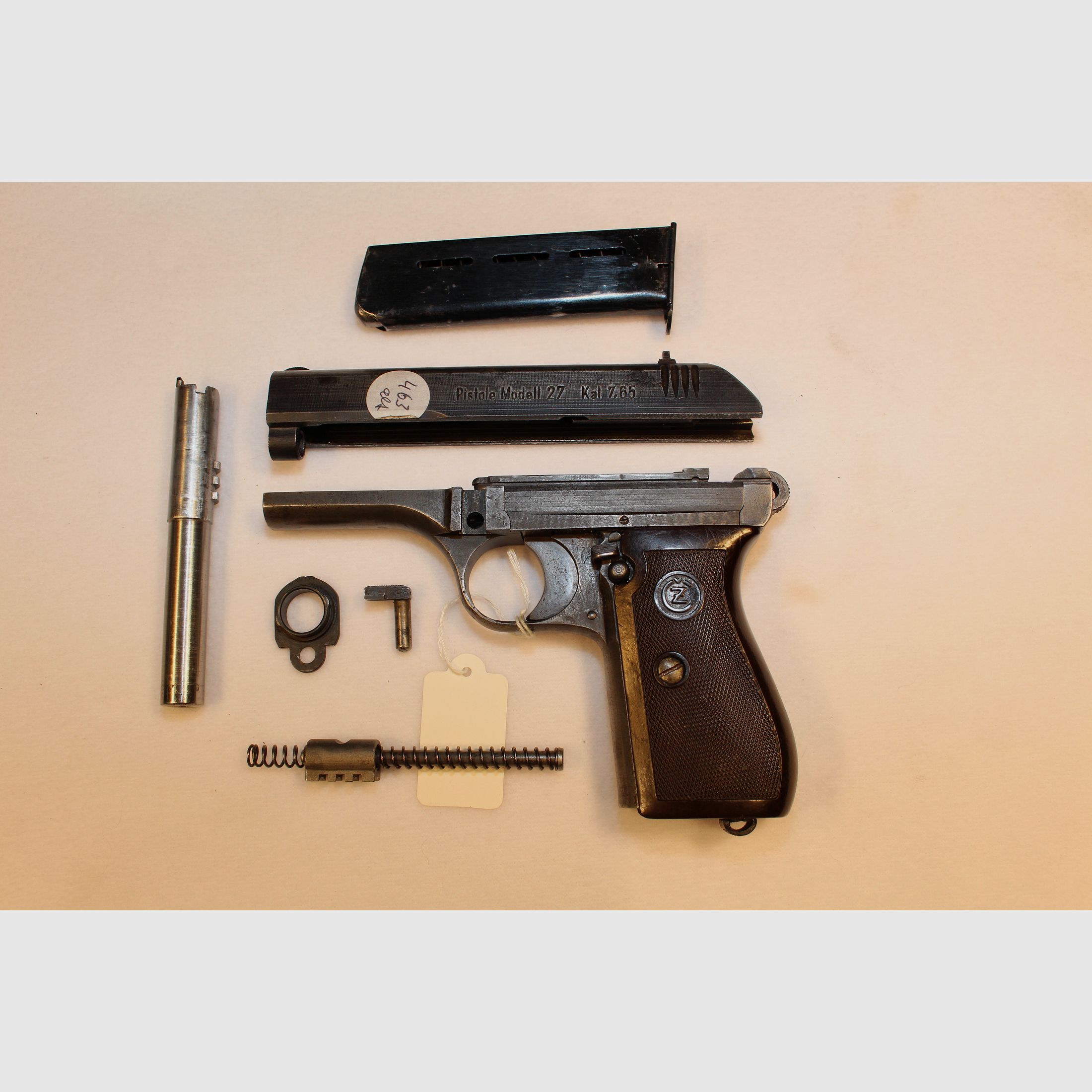 Arma de colección CZ Model 27.