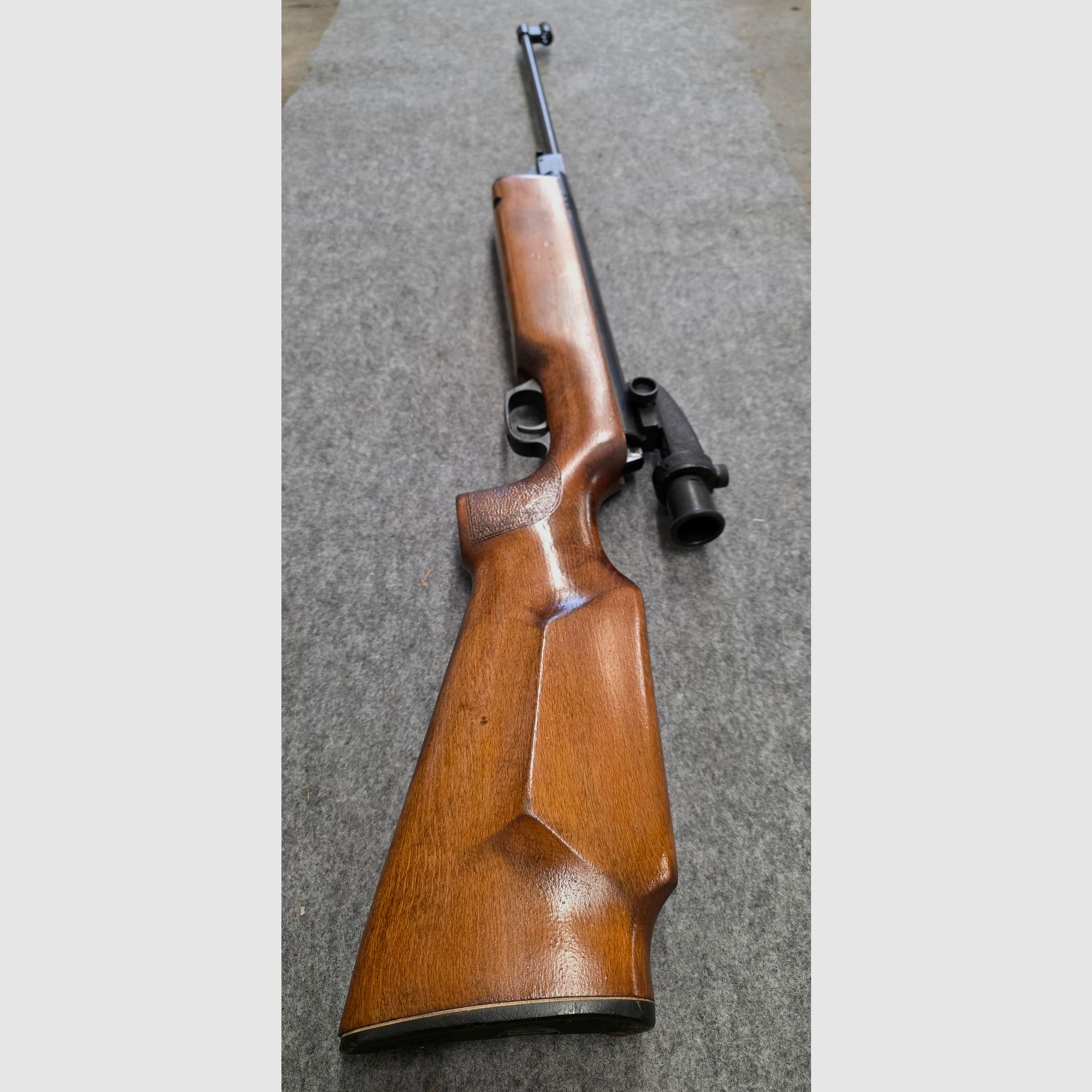 Haenel 303-8 Super 1. Variante con túnel de mira macizo