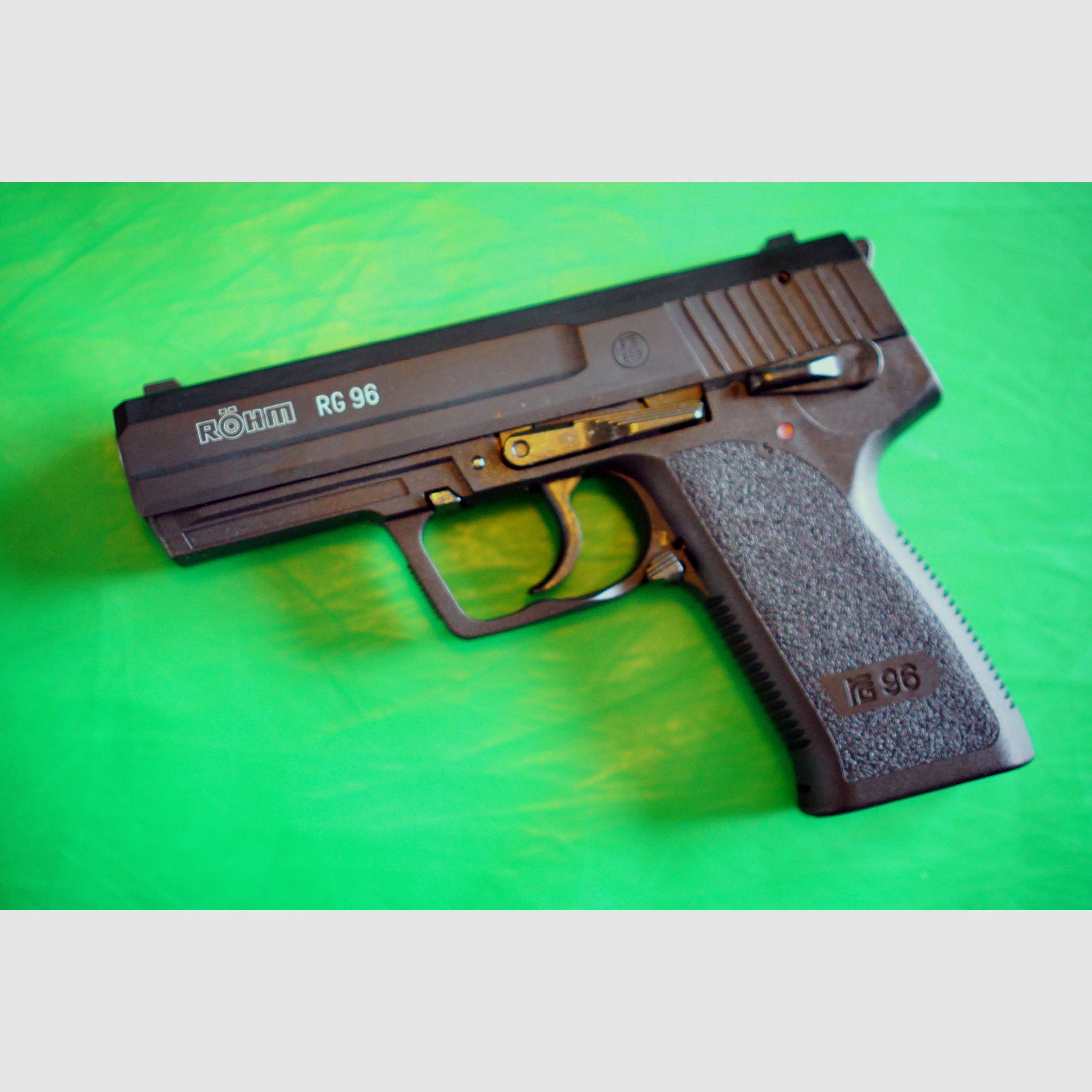 Röhm RG 96 Schreckschuss Pistole brüniert (PTB 699) neuwertig!