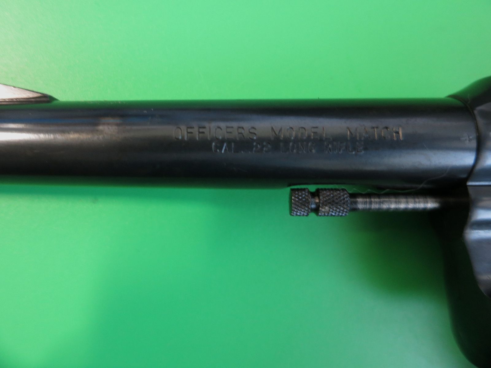 Revolver COLT Officer's Model Match, Vijfde uitgave van de serie in .22lr, Sportgreep #2