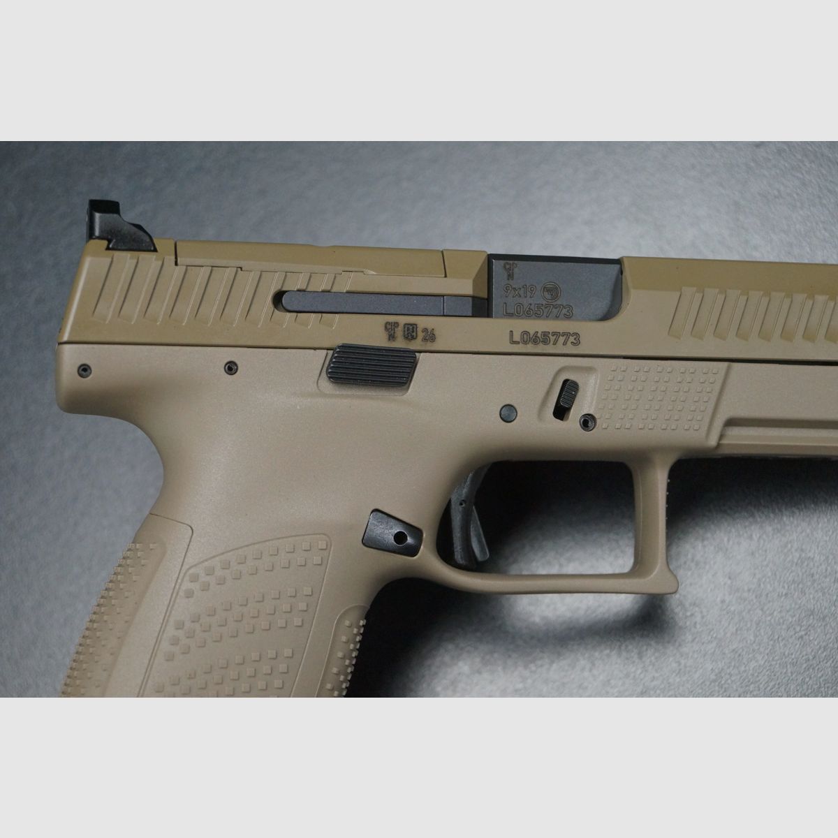 CZ P-10 C OR FDE, Bild 3 von 6