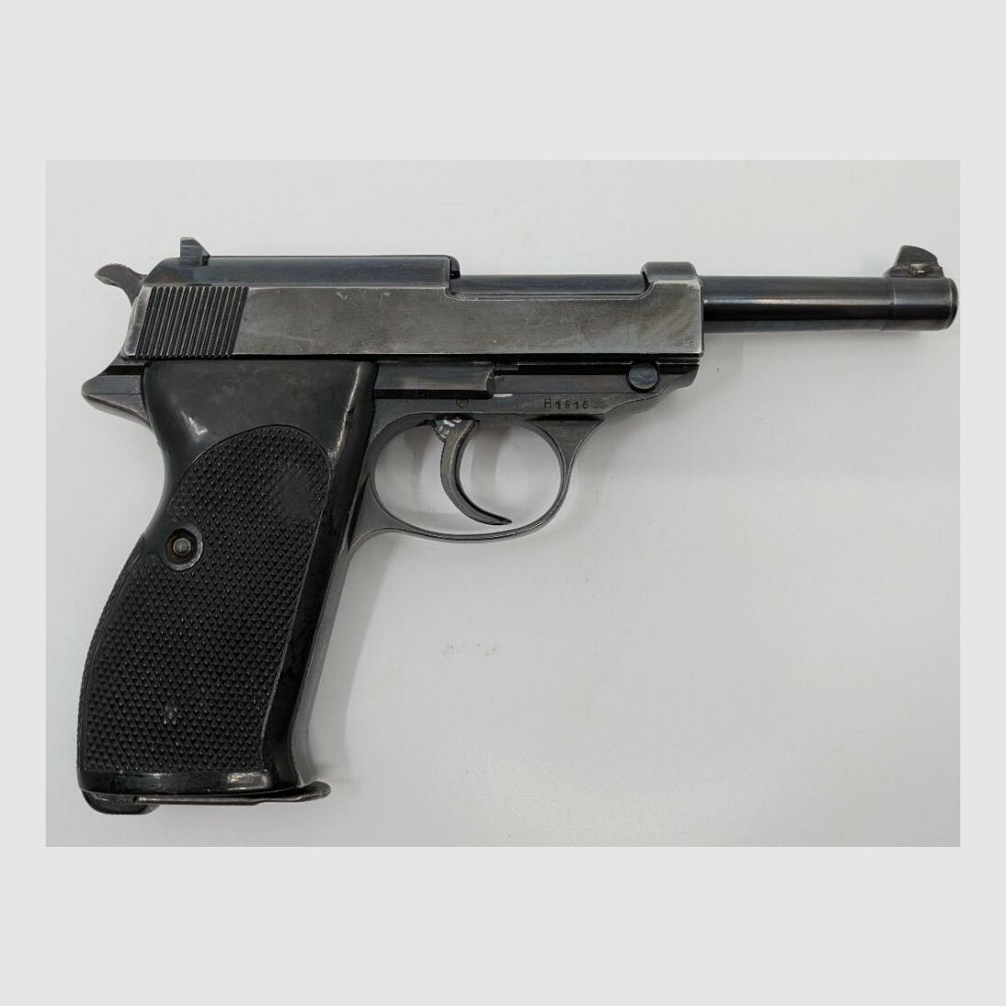 Walther Zella-Mehlis HP Svedese M/39 con ID del reggimento