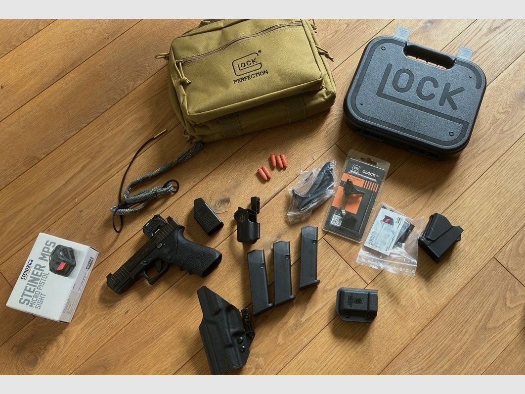 Glock 45 MOS FS mit Performance Trigger + HOGUE Griff + Steiner MPS Optik + viel Zubehör - ca. 8 Monate alt !!!