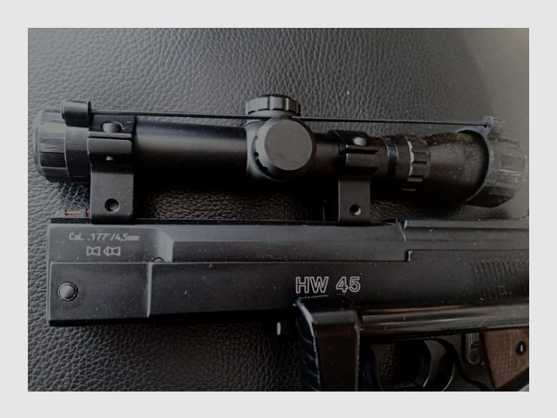 Sammlungsauflösung: Pistole Weihrauch HW45 mit Zielfernrohr und Anschlagsschaft (Kaliber 4,5 mm auch bekannt als .177) / das Gesamtpaket "Operation-Airborne" 