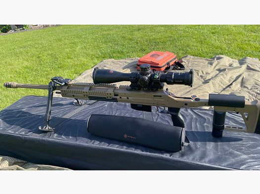 Longrange Voere M2 en .300 Win Mag con Kahles K525i 5-25x56 SKMR 3 ccw izquierda Eratac Montaje y Fortmeier bipode