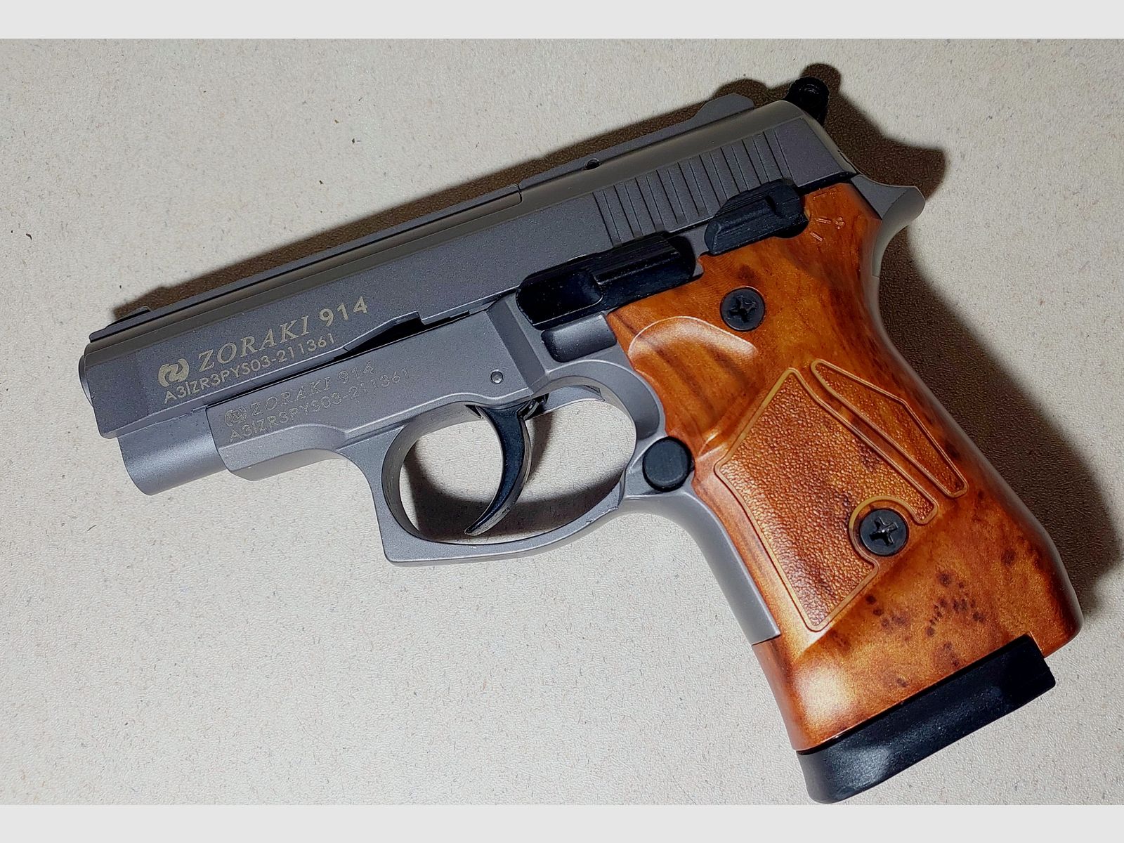 Zoraki 914 Schreckschuss Pistole 9mm P.A.K. titan Holzoptik (1014) neuwertig!