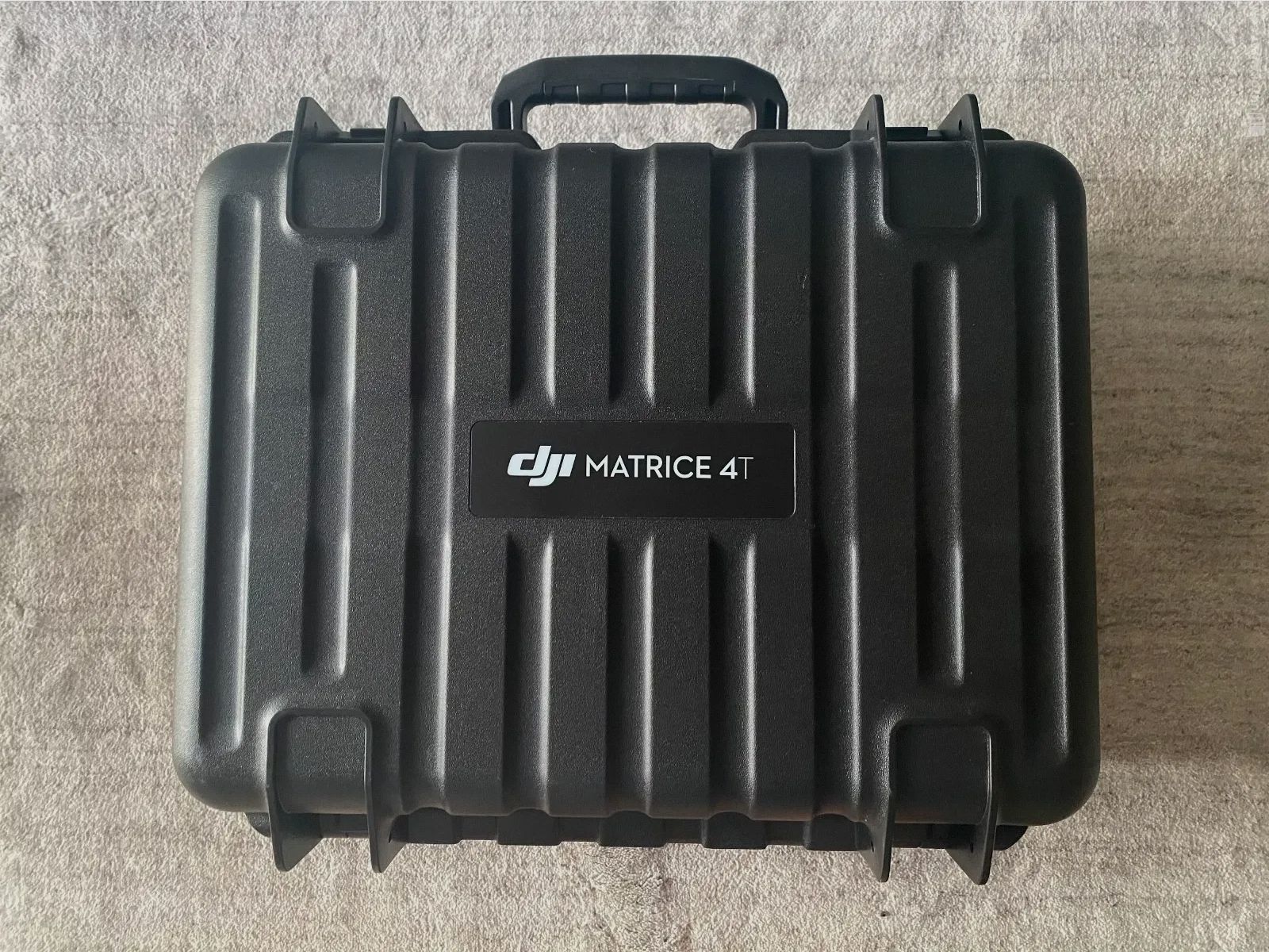 DJI Matrice 4T – dron termowizyjna, ratowanie saren, pełny zestaw w walizce