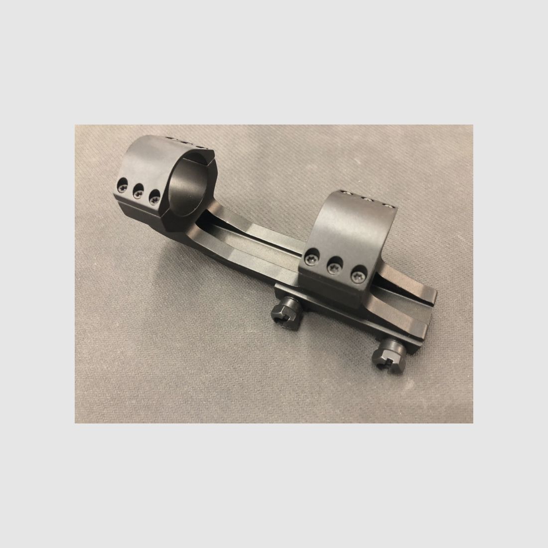 CCP Attacco Cantilever con Bolla Base Picatinny – 30 MOA, immagine 1 di 2