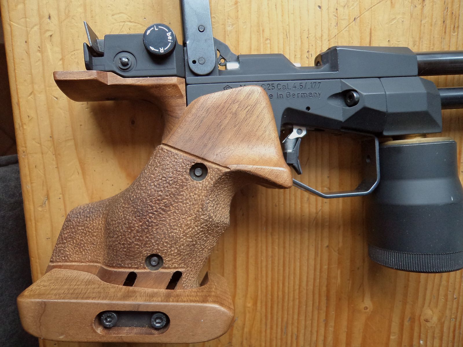CO2 pistol - C25 FWB