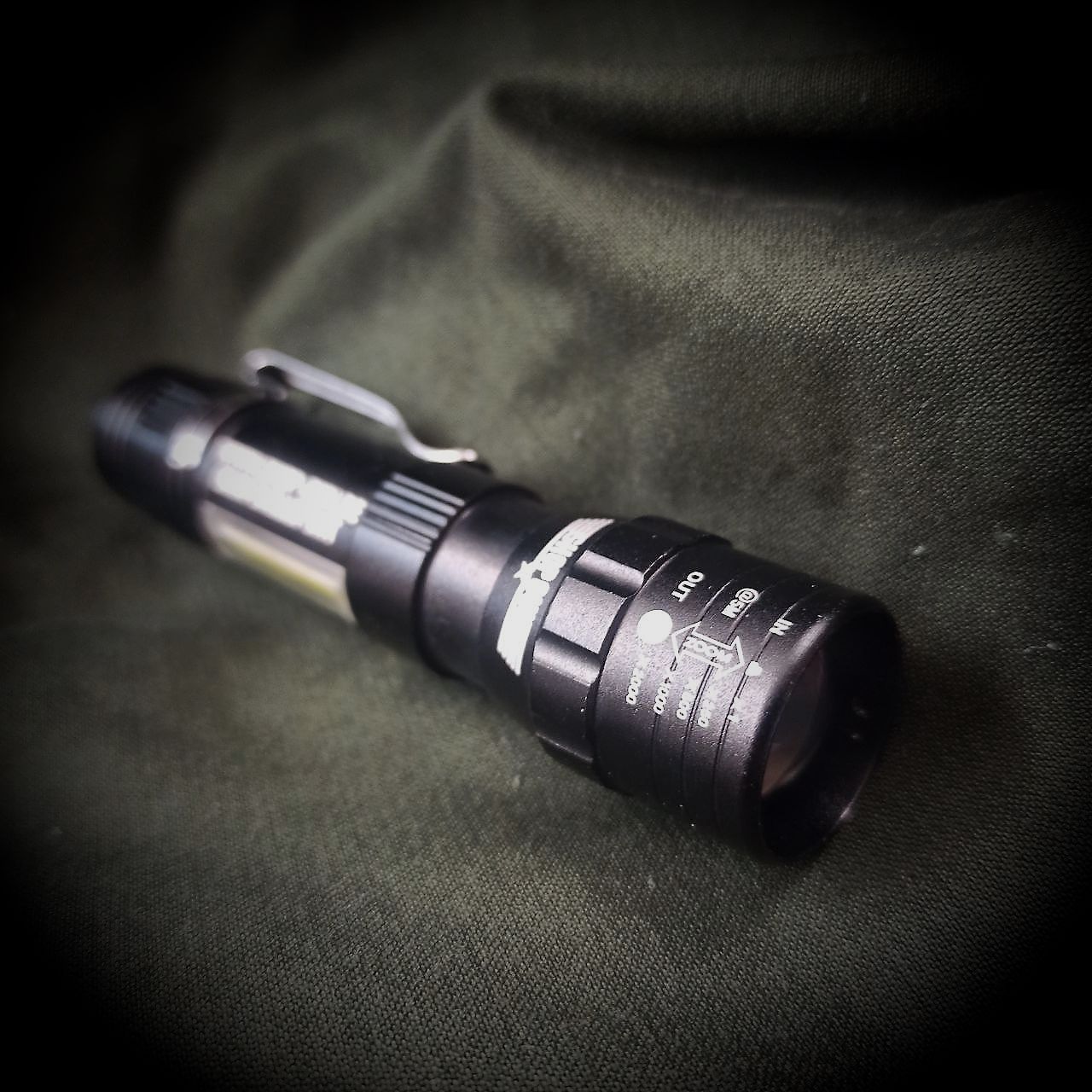 Shop-Gun - Taschenlampe LED (schwarz, Aluminium)