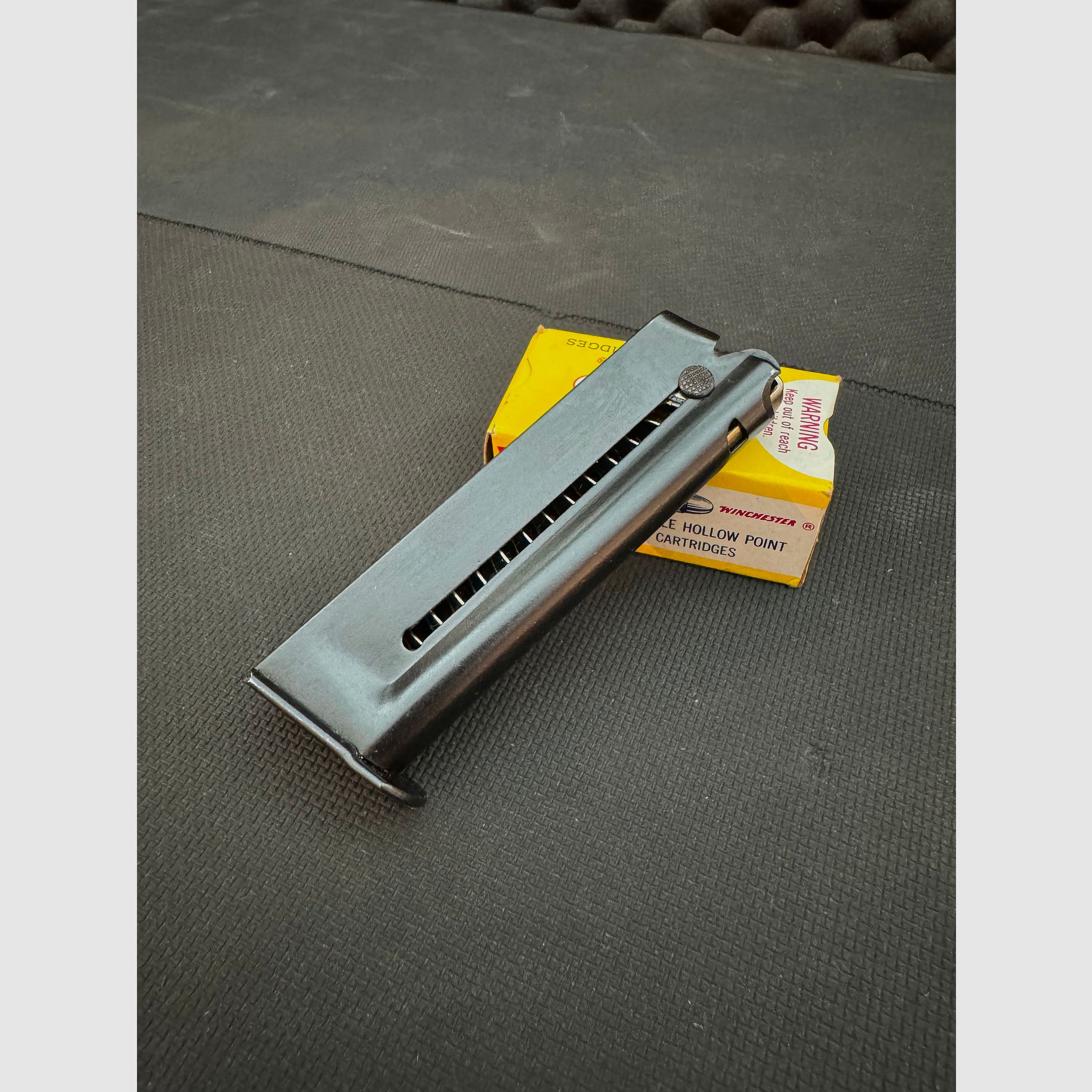 Magazin Walther PP .22lr, .22lfb, Metallboden