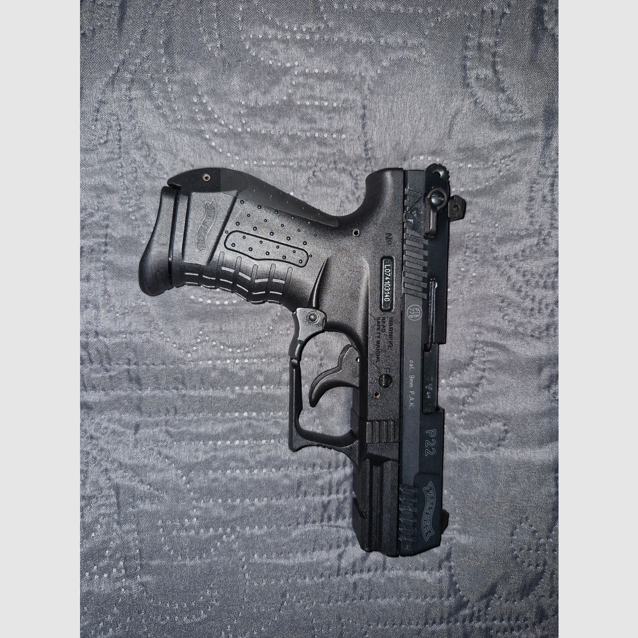 P 22    WALTHER 