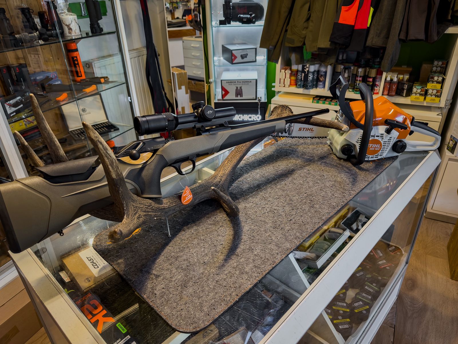 Blaser R8 2.0 Macherpaket mit Stihl Kettensäge