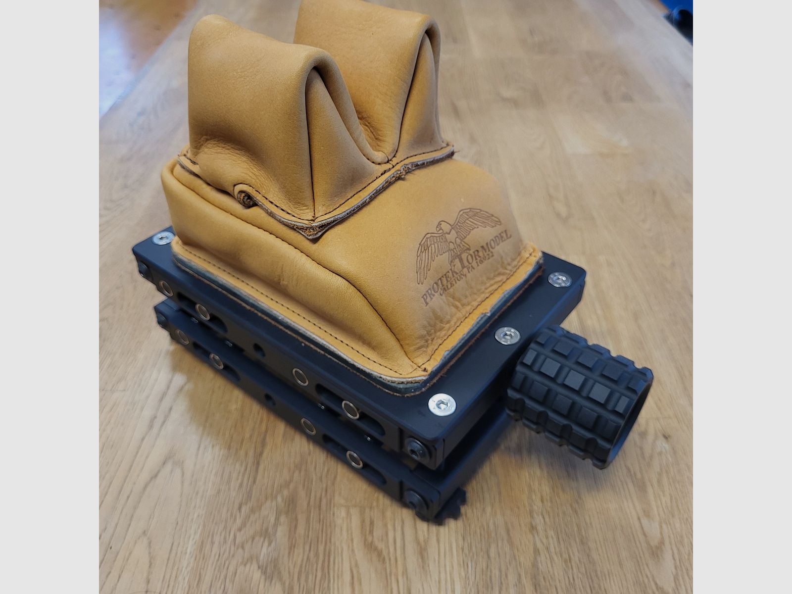Bears Justierbarer Lifter für dein Rearbag mit Seitenverstellung