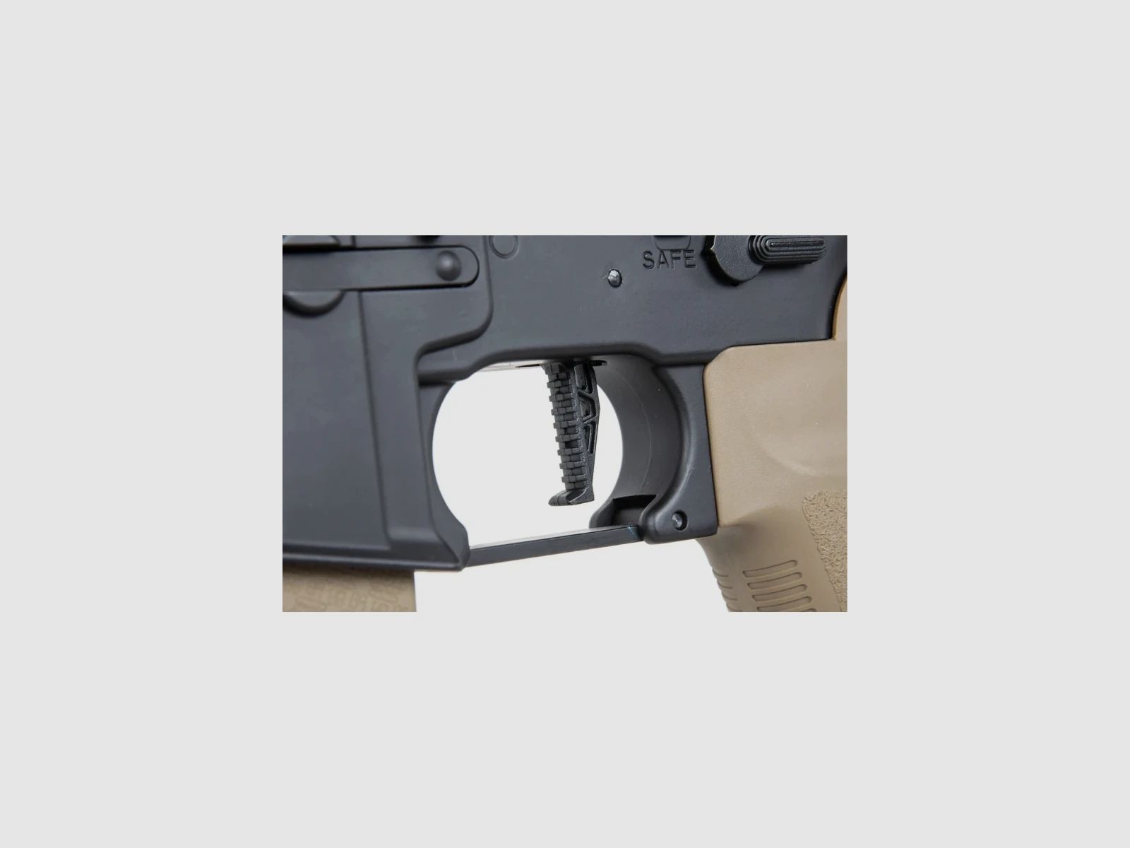 SA M4 Carbine M-LOK (SA-P20 PRIME™ Aster II ETU BLDC™) Rifle Airsoft Libre a partir de 18 - Negro/Tan -F-